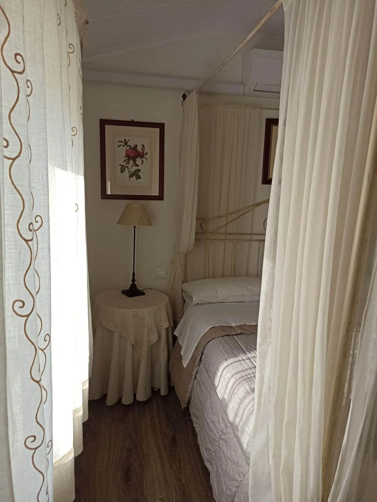 Bed in La Casina b&b