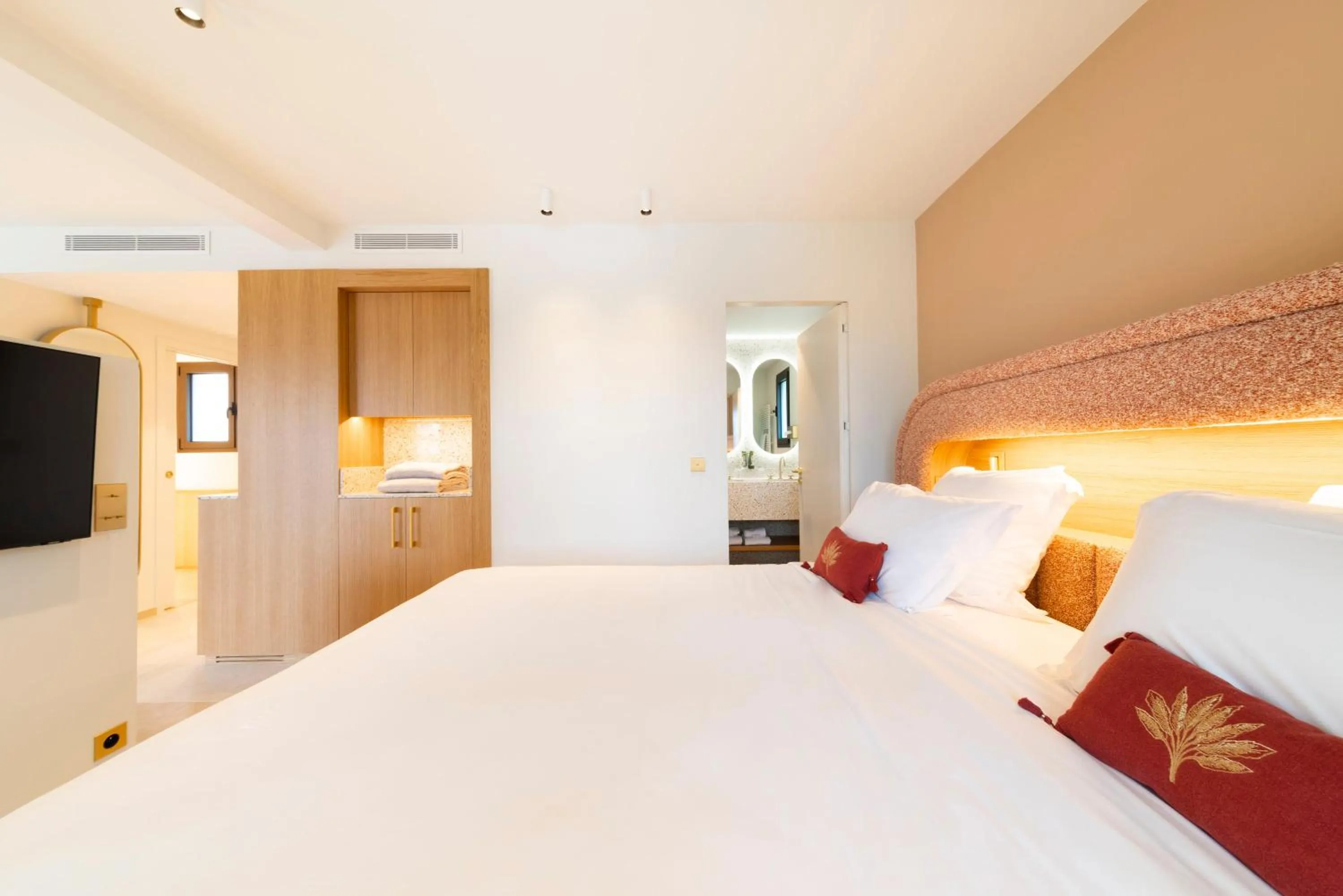 Bed in Hotel Brin d'Azur - Saint Tropez