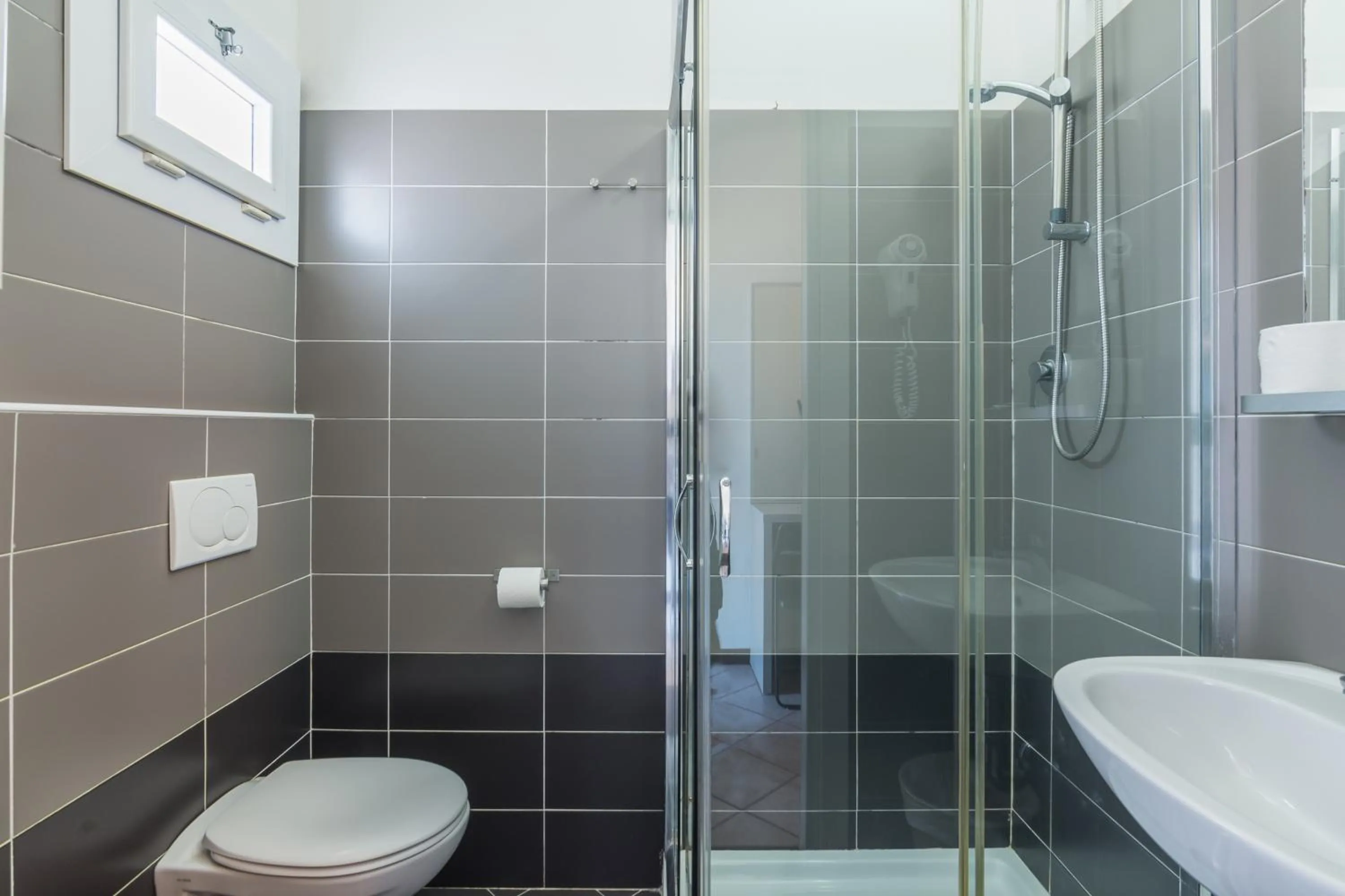 Bathroom in Hotel Blumen