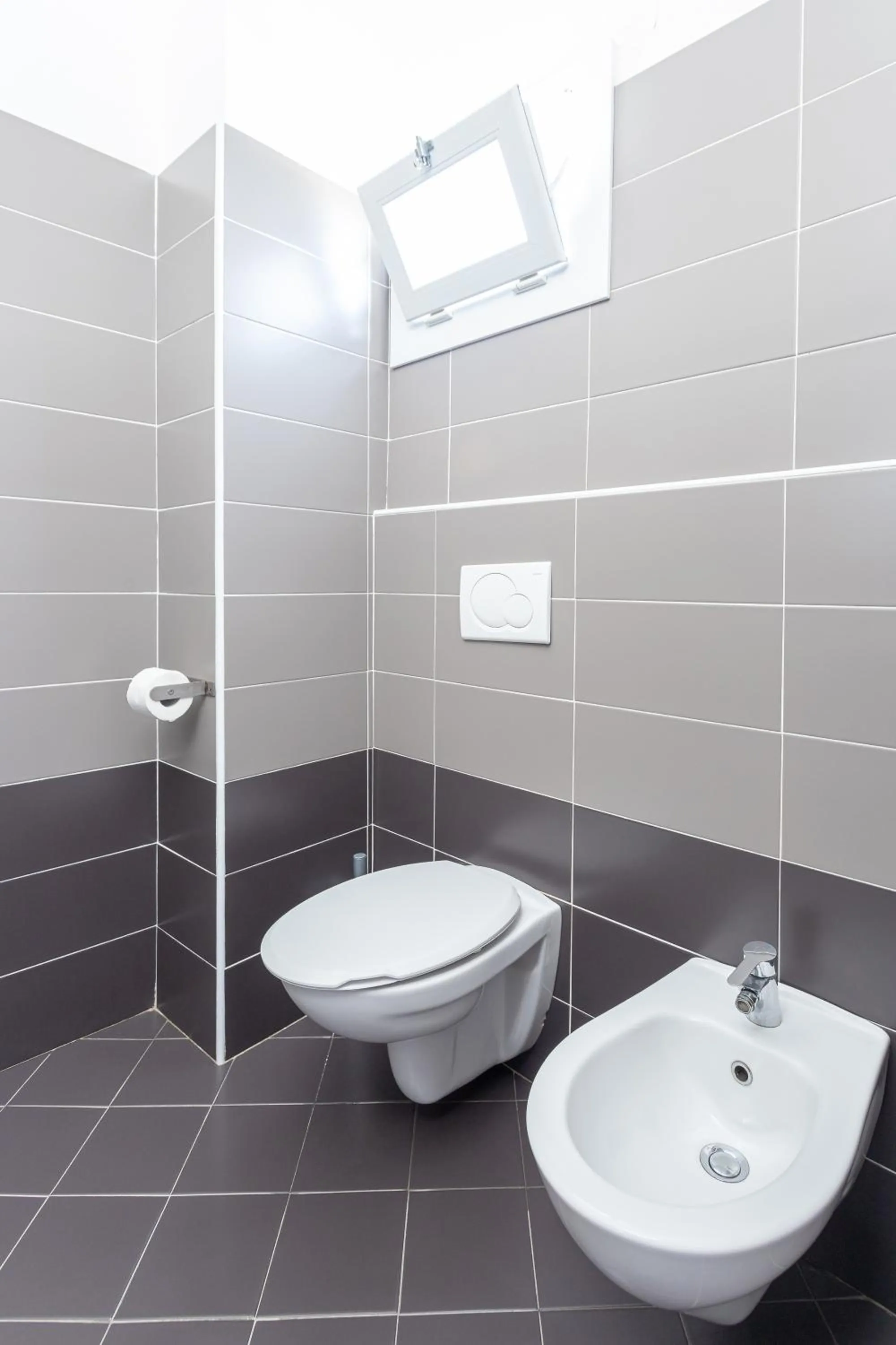 Toilet in Hotel Blumen