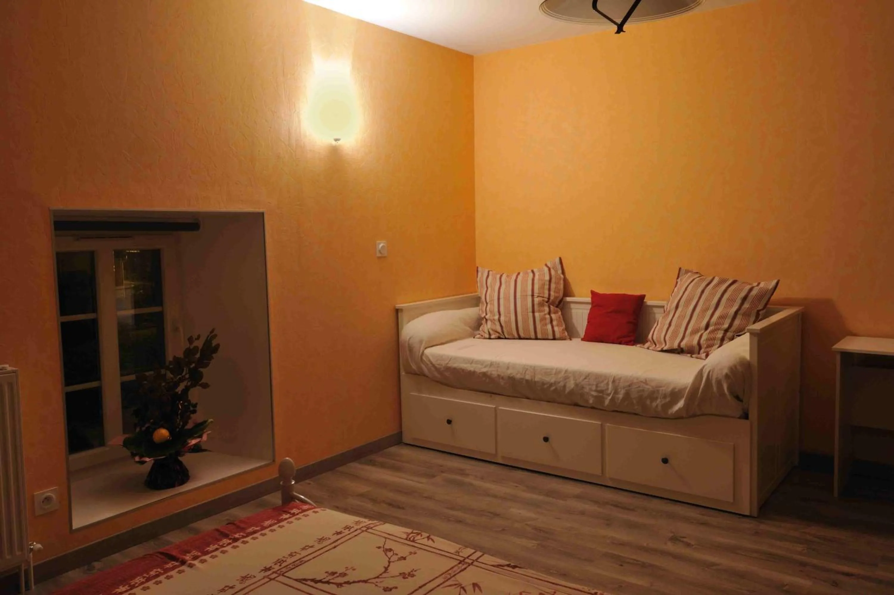 Photo of the whole room, Bed in Les Chambres d'Eponine