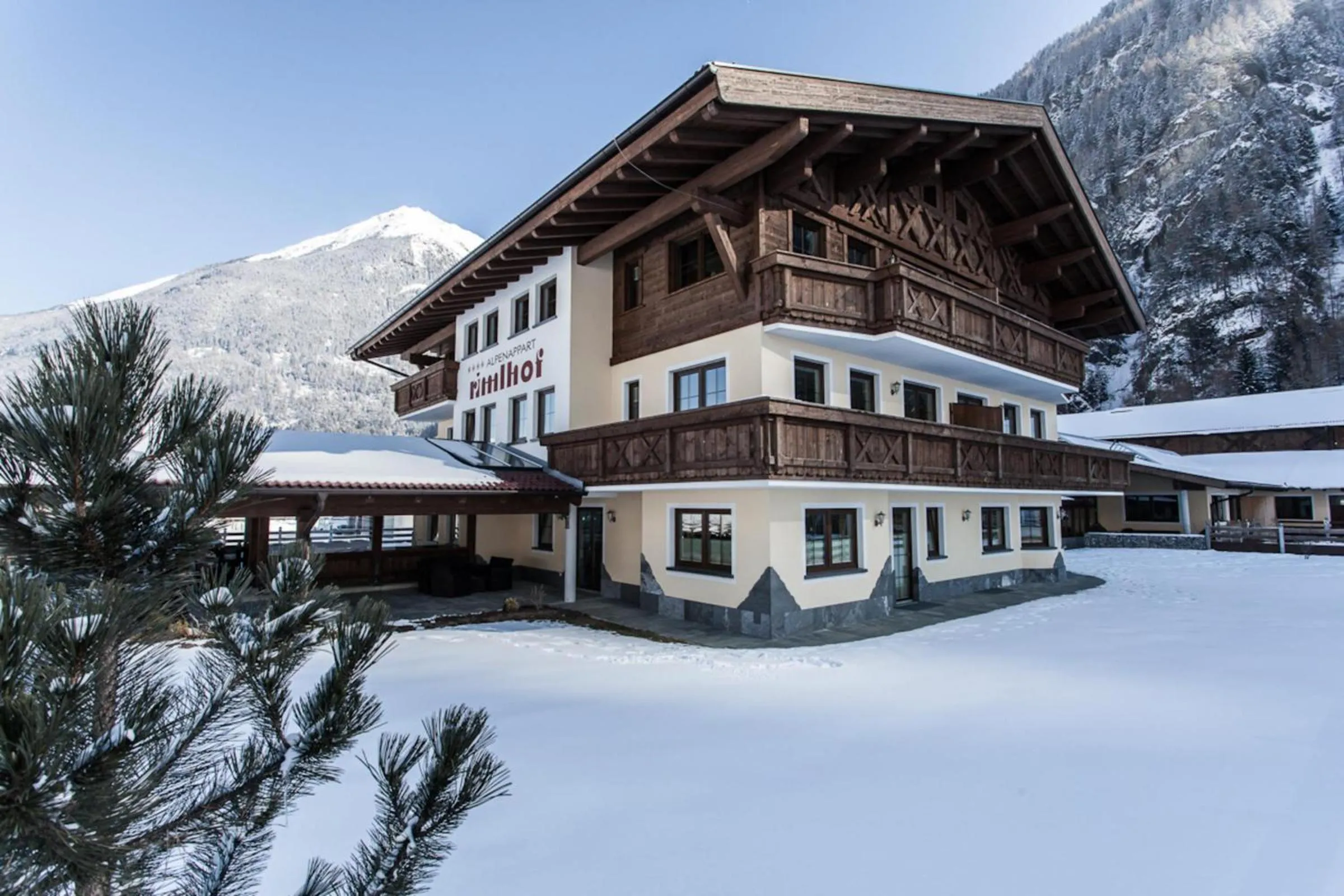Property building in Rimlhof by A CASA