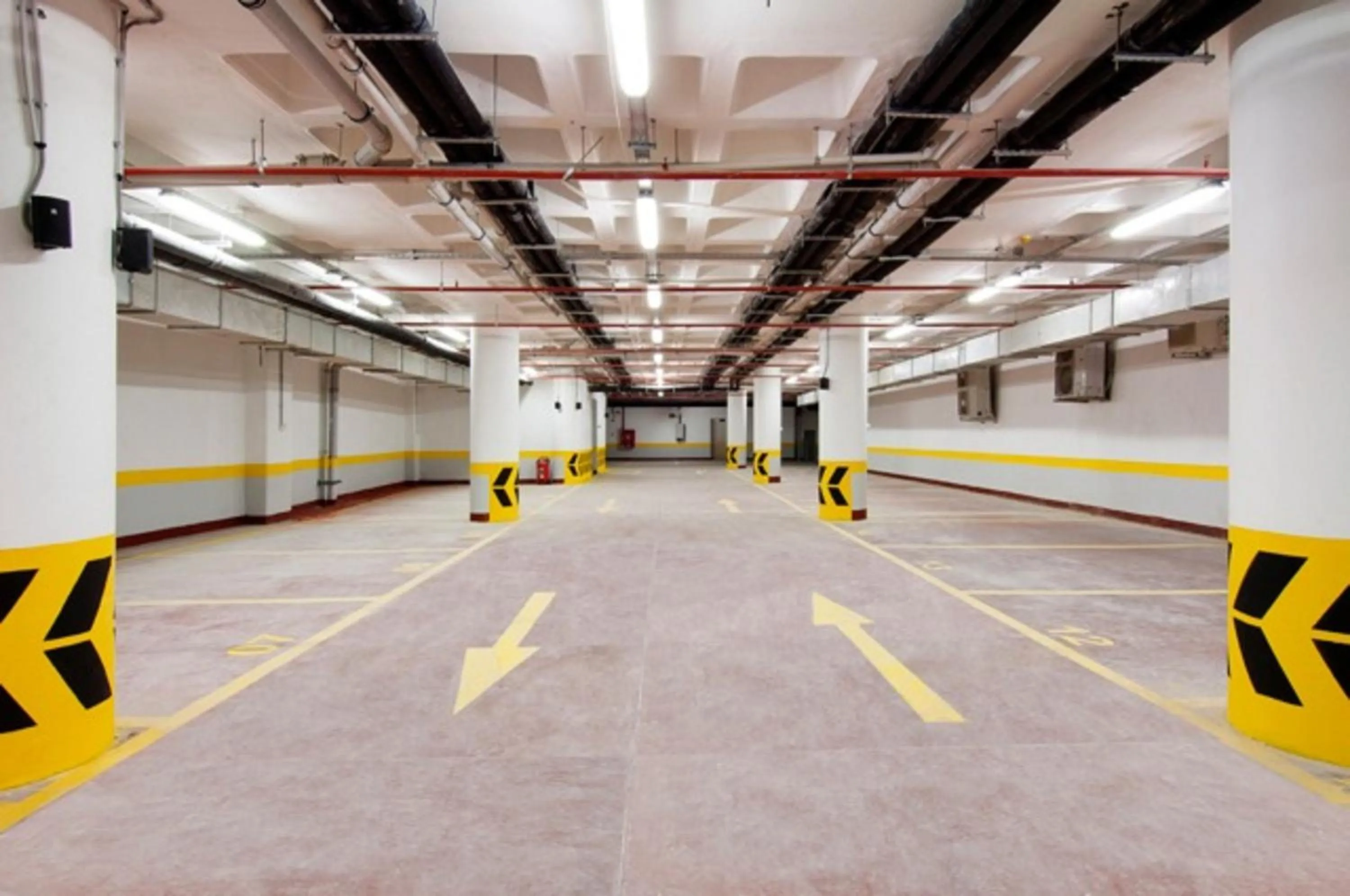 Parking in Ortakoy Aparts