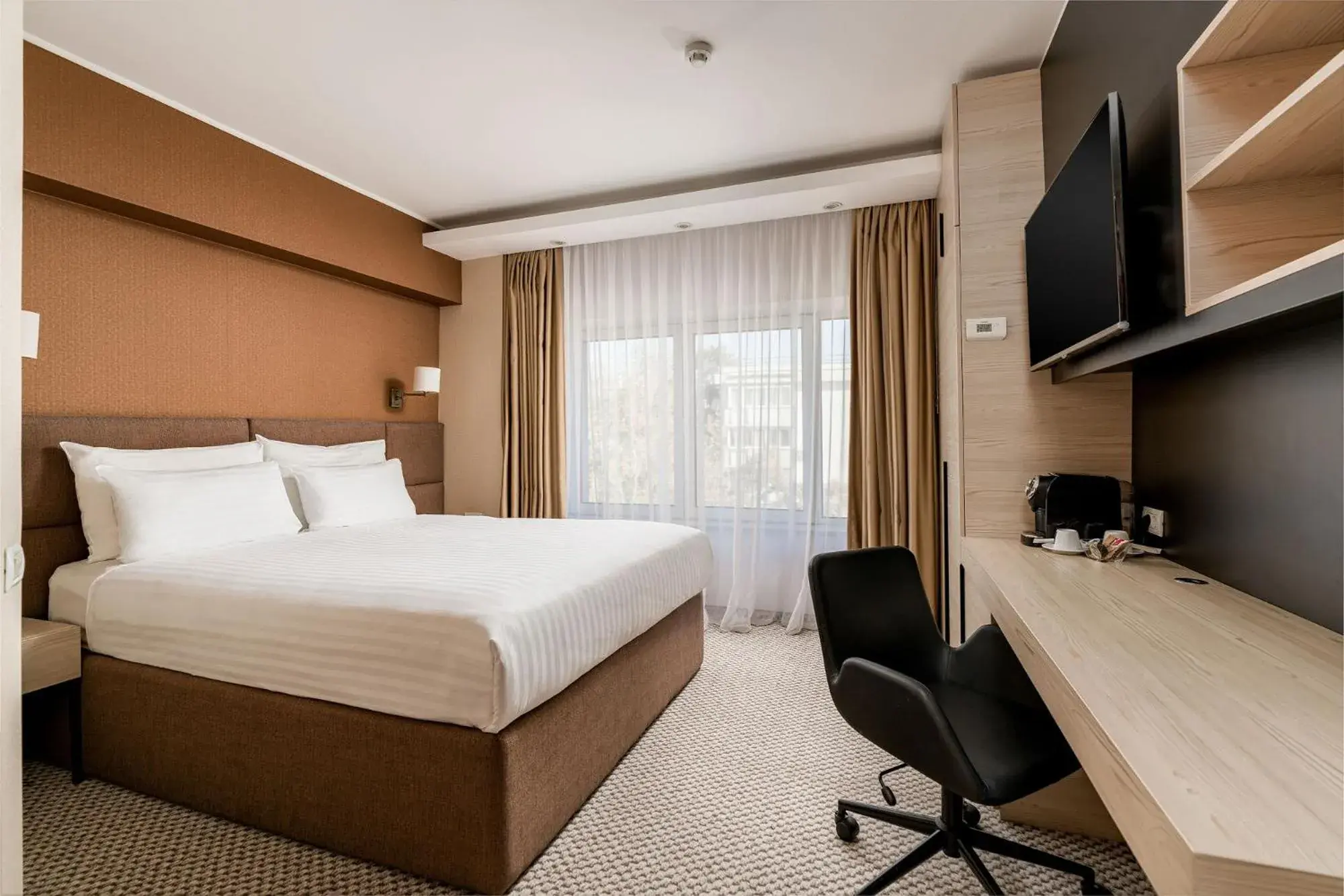 Bed in Crystal Palace Hotel Bed in Crystal Palace Hotel