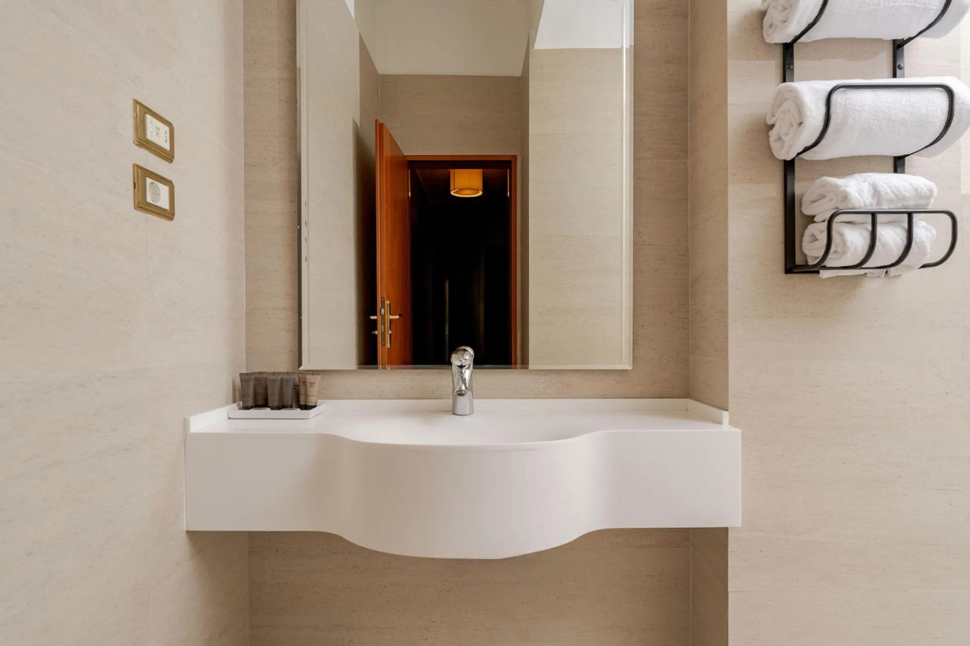 Crystal Palace Hotel