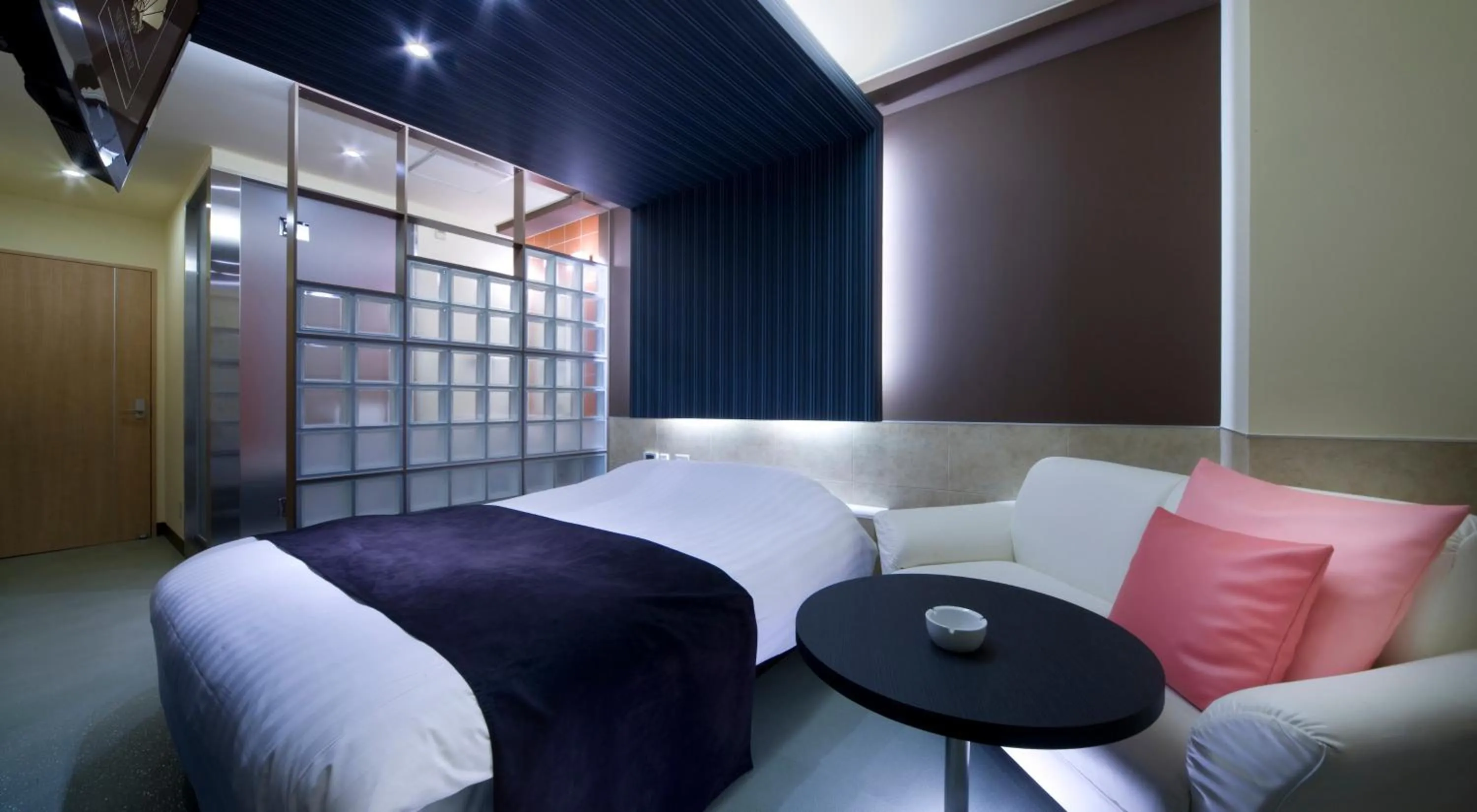 Bed in Hotel Glow Yokkaichi (Adult Only)