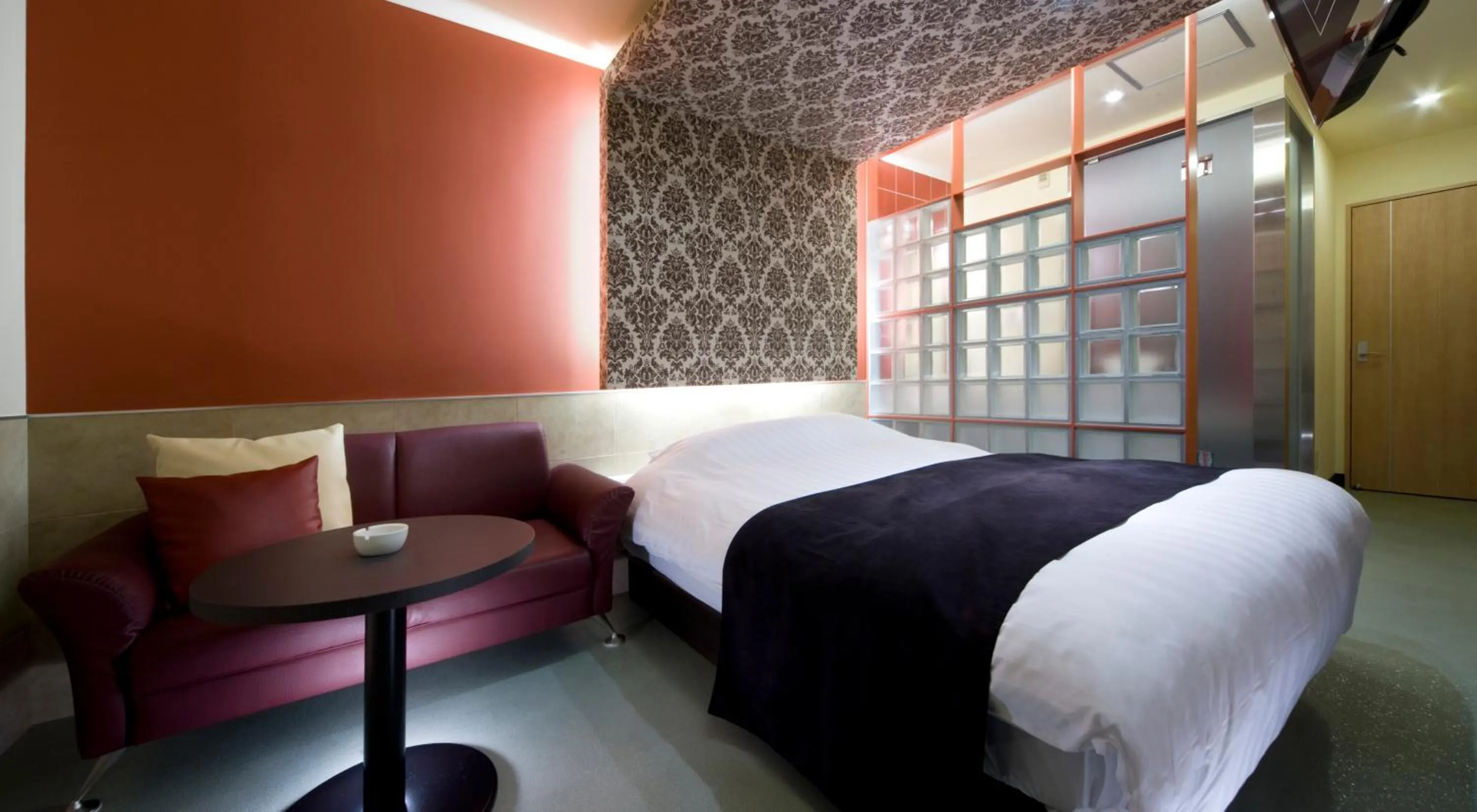 Bed in Hotel Glow Yokkaichi (Adult Only)