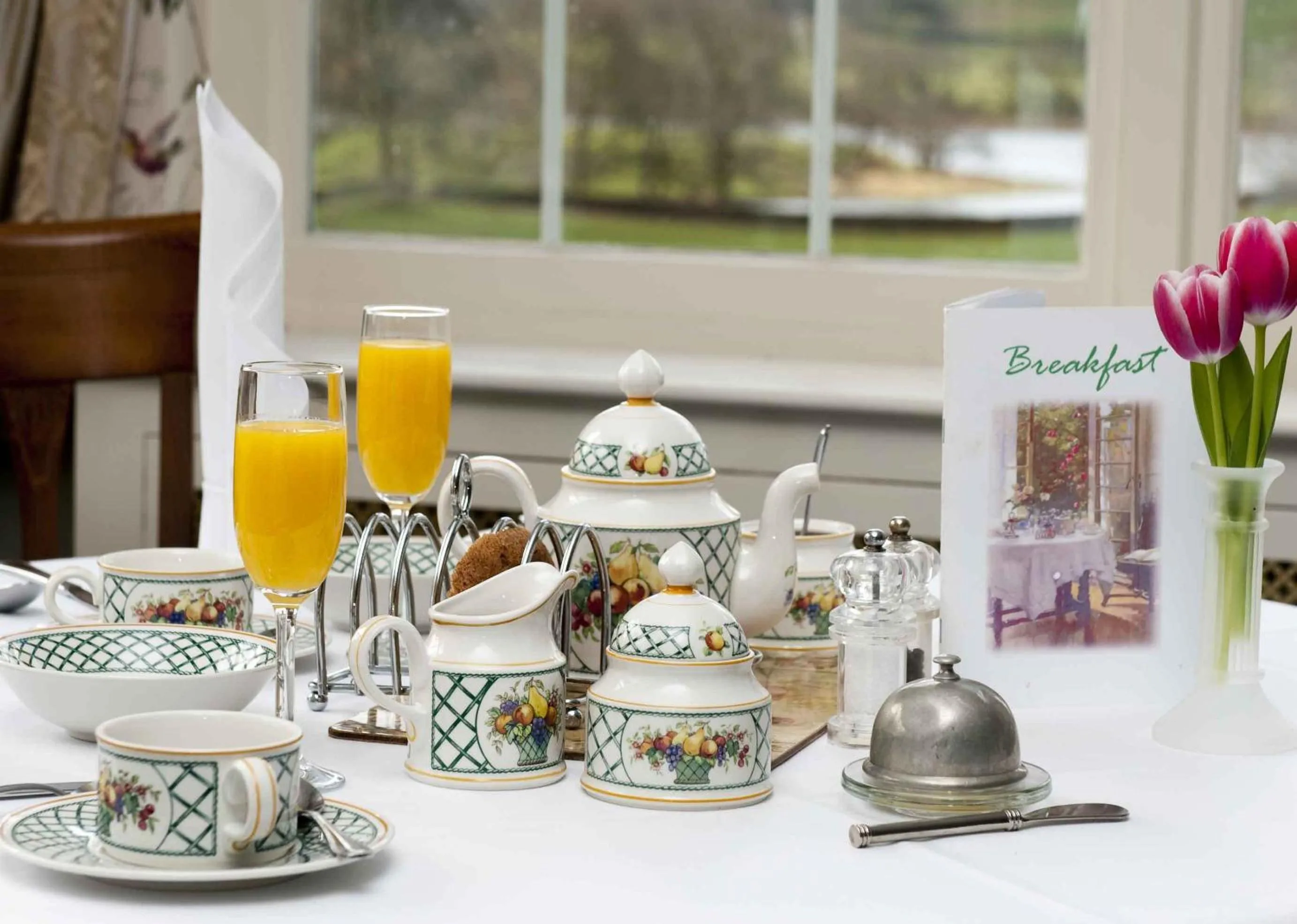 Lake view in Ees Wyke Country House