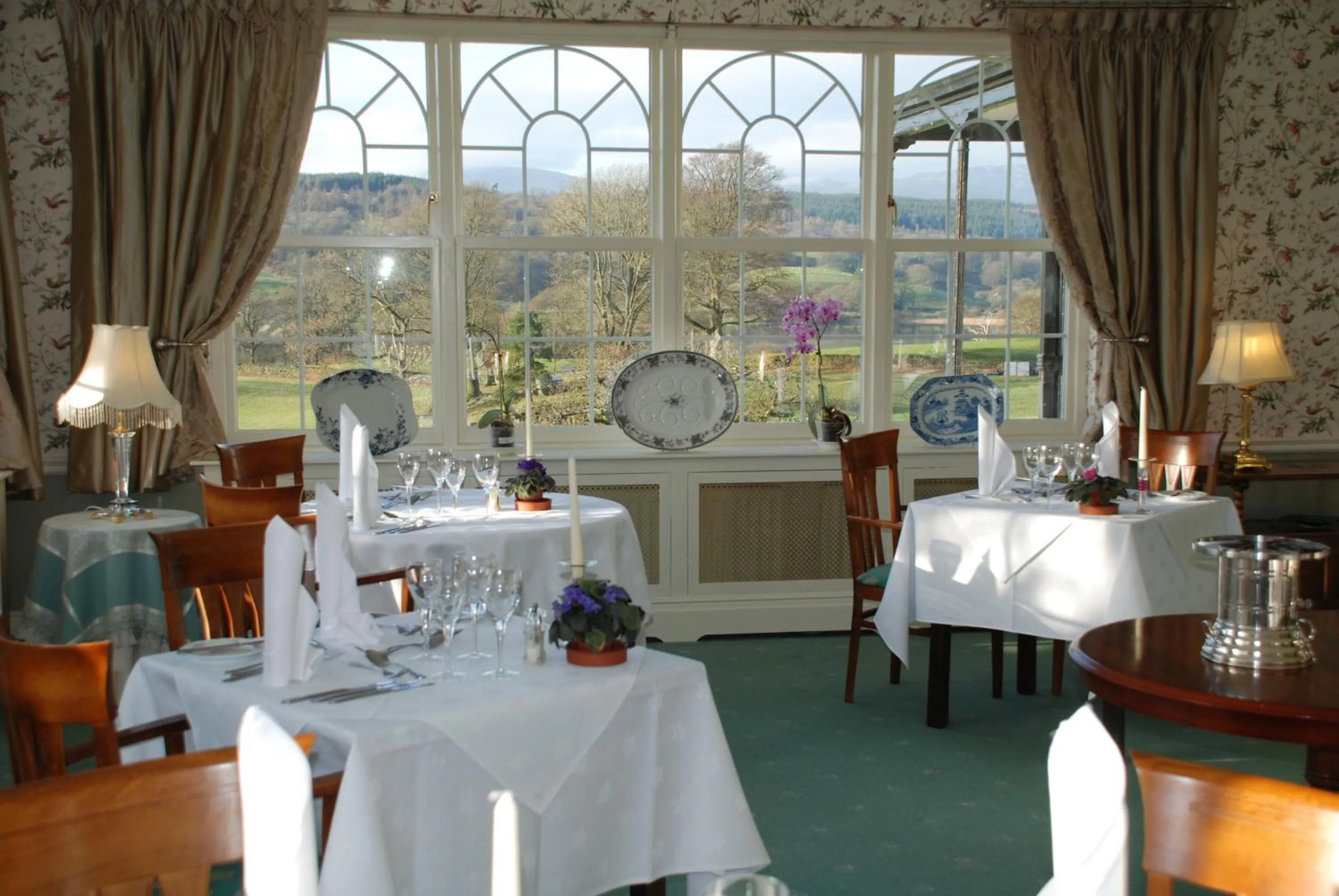 Restaurant/places to eat in Ees Wyke Country House