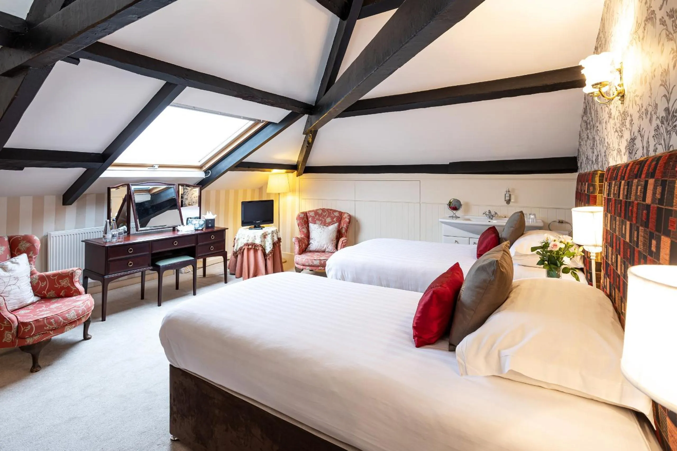 Photo of the whole room, Bed in Ees Wyke Country House