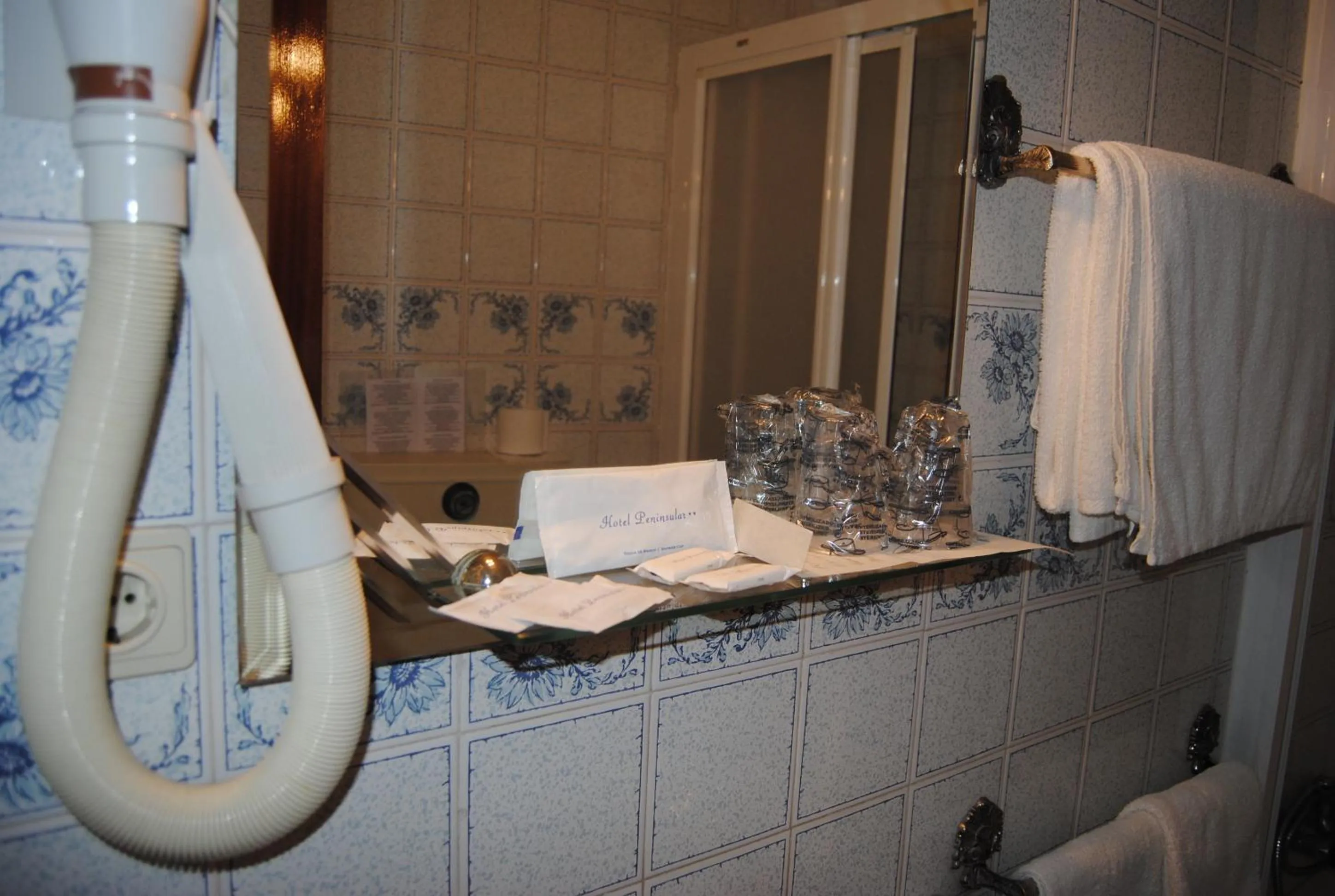 Bathroom in Hotel Peninsular- Porto