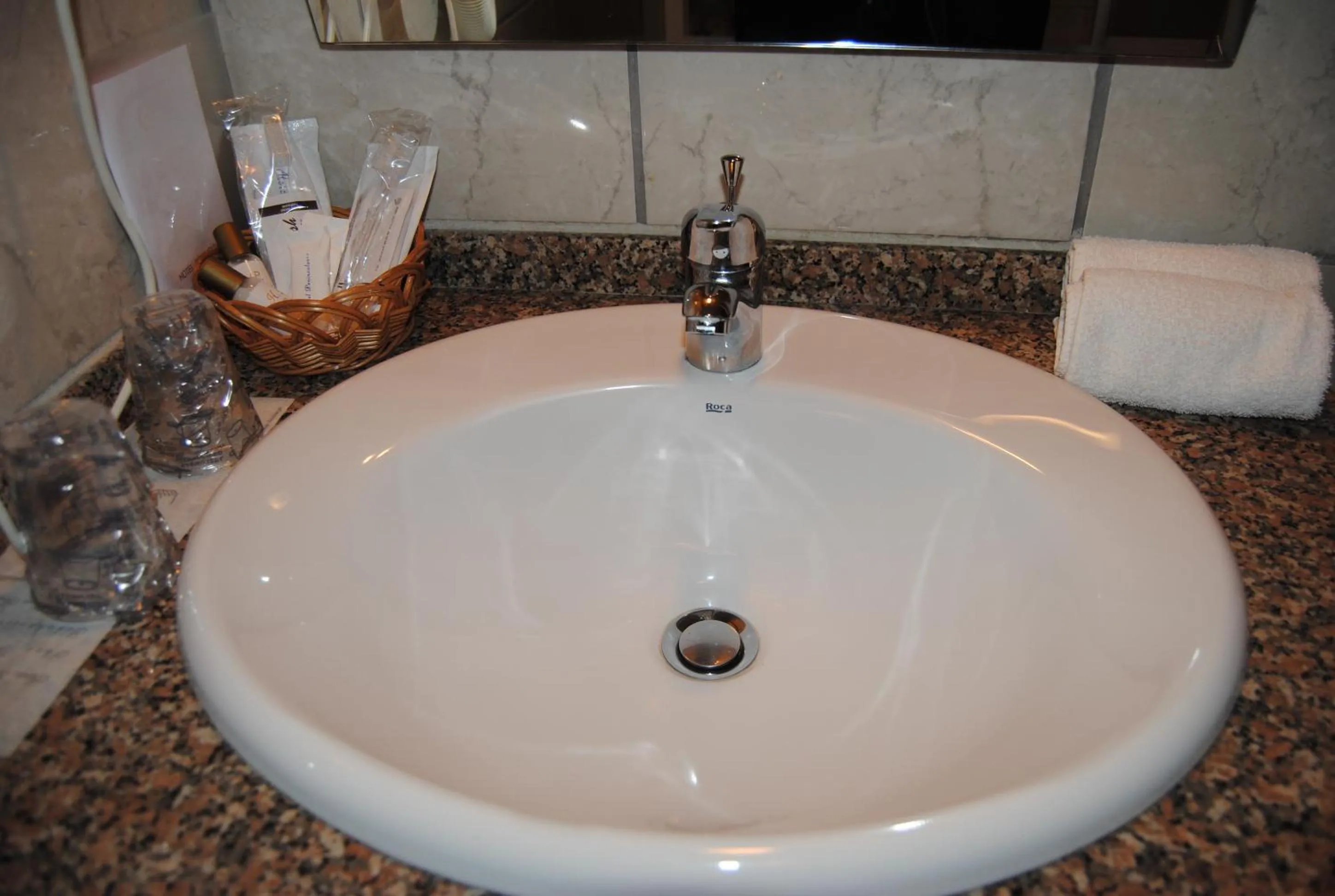 Bathroom in Hotel Peninsular- Porto