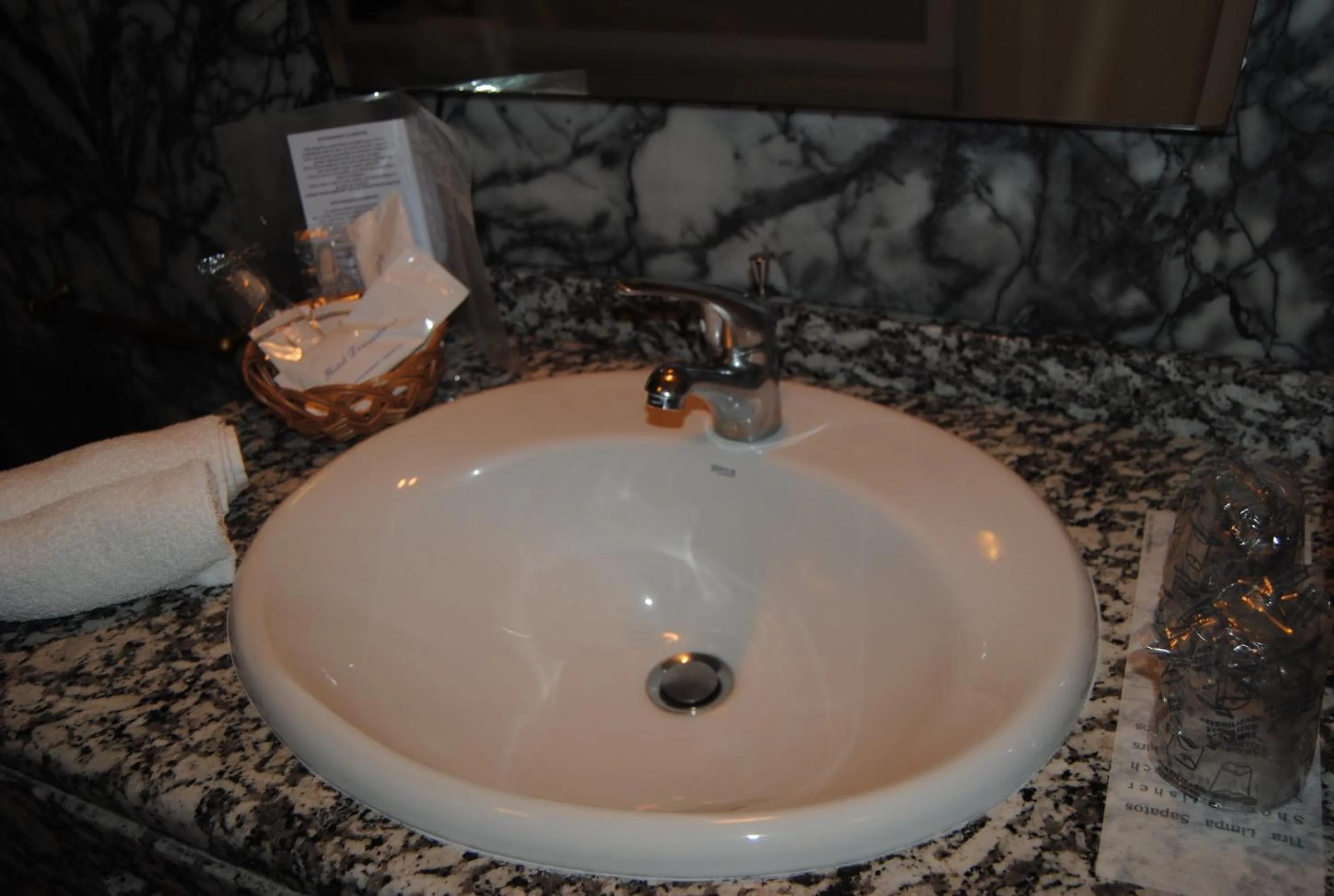 Bathroom in Hotel Peninsular- Porto