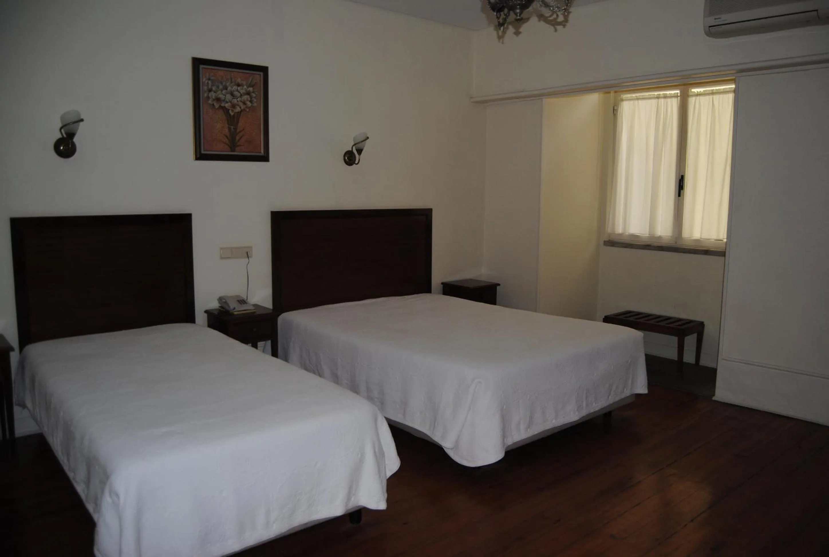 Bed in Hotel Peninsular- Porto