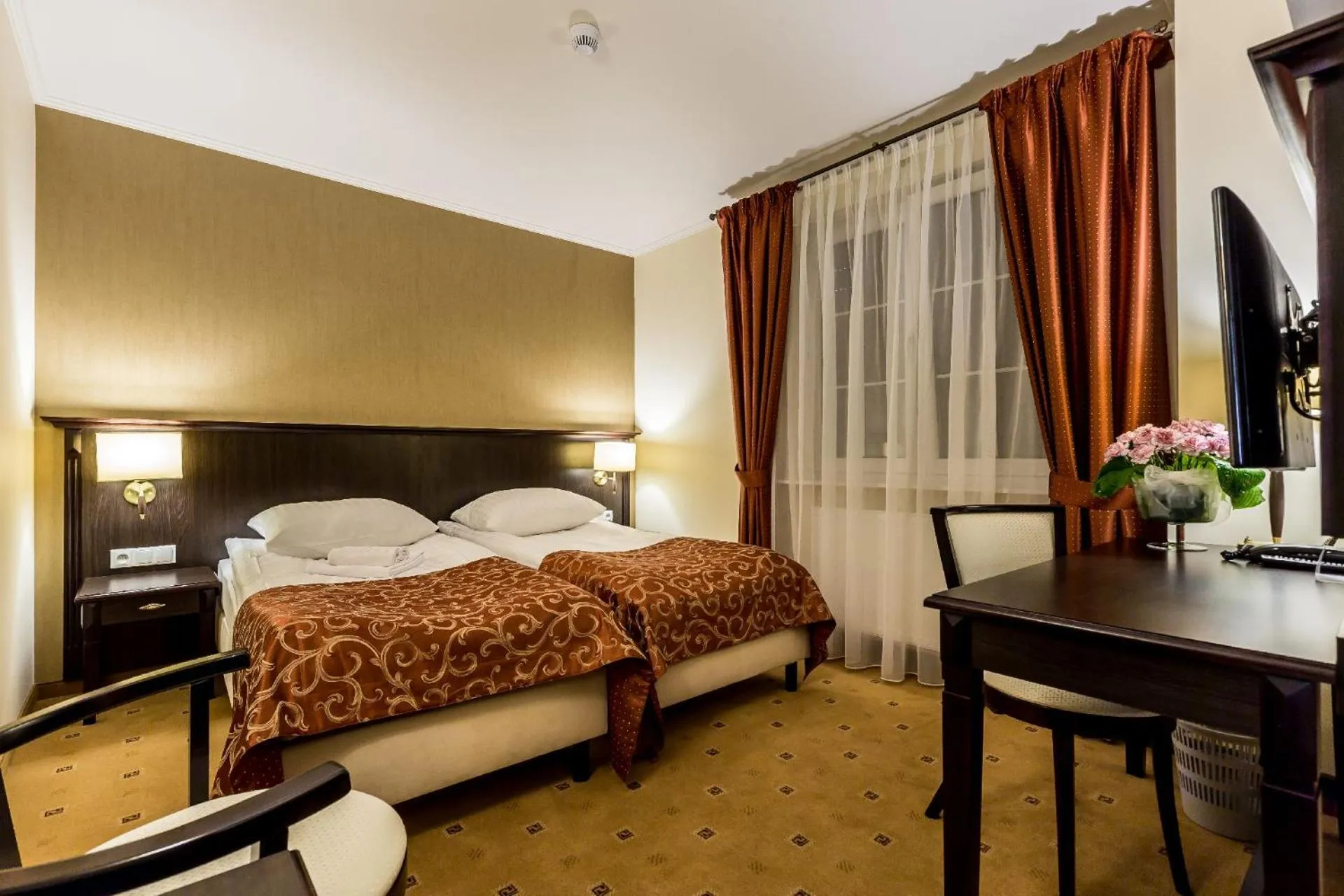 Bed in Hotel Krzyski