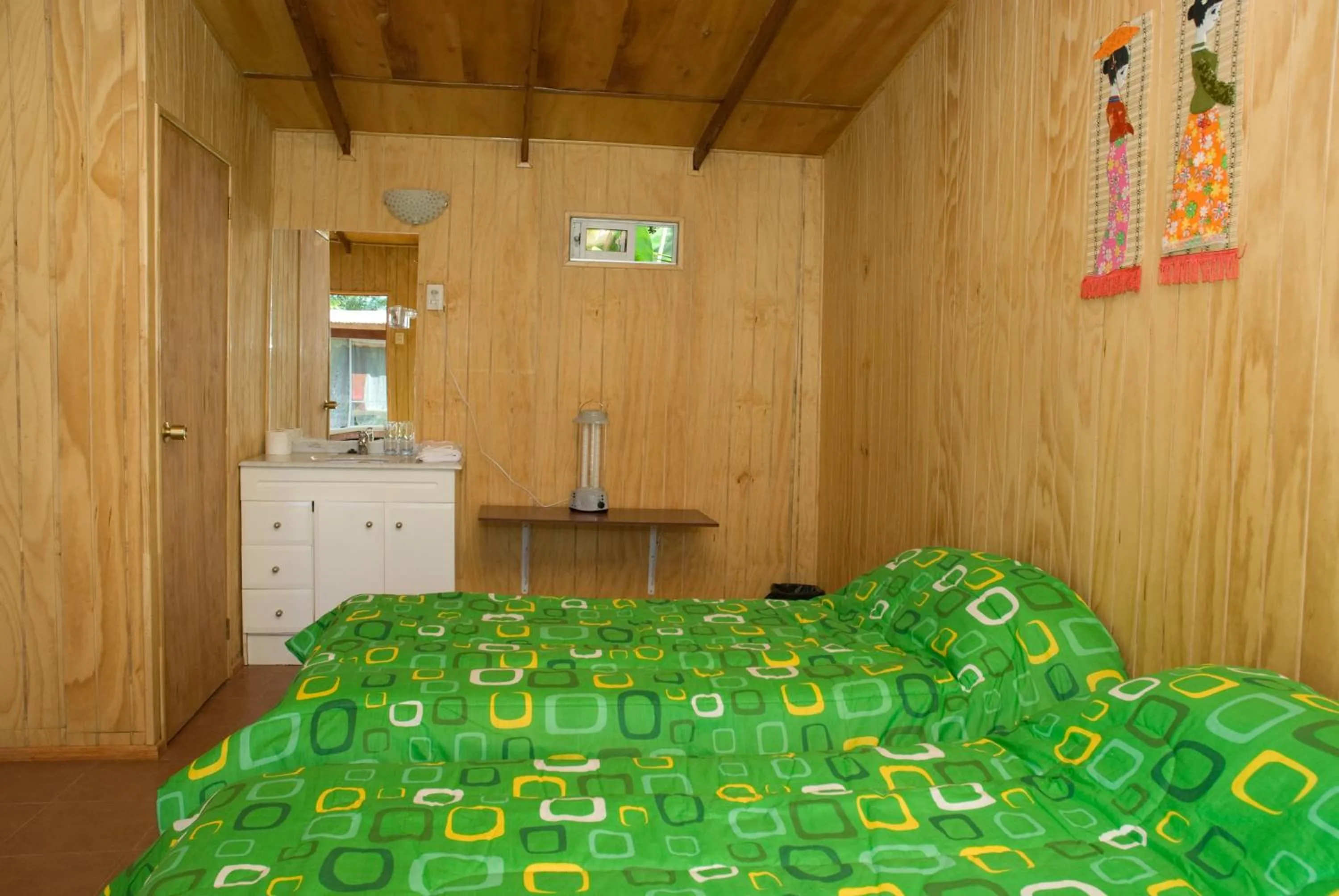 Bed in Kaimana Inn Rapa Nui