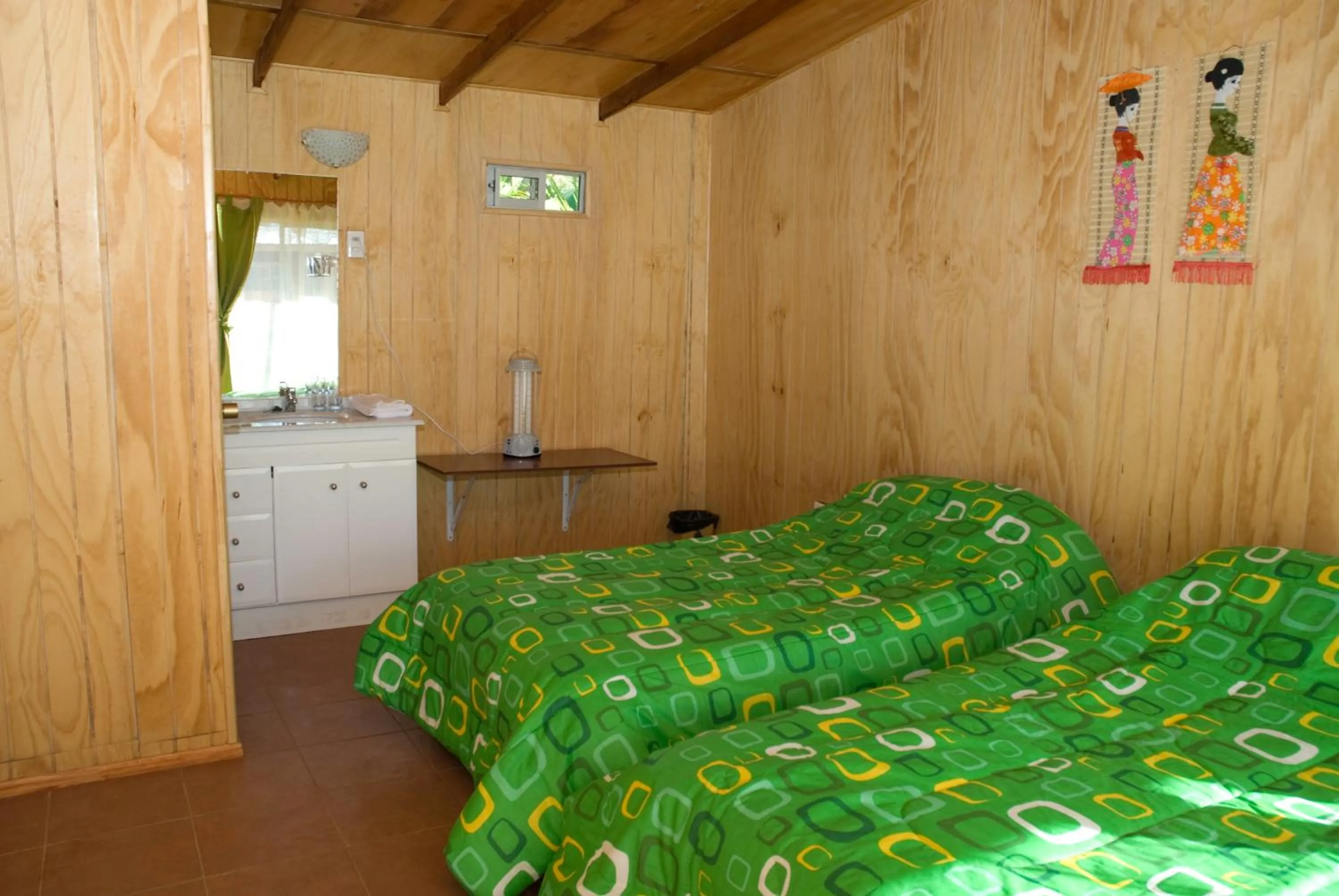 Bed in Kaimana Inn Rapa Nui