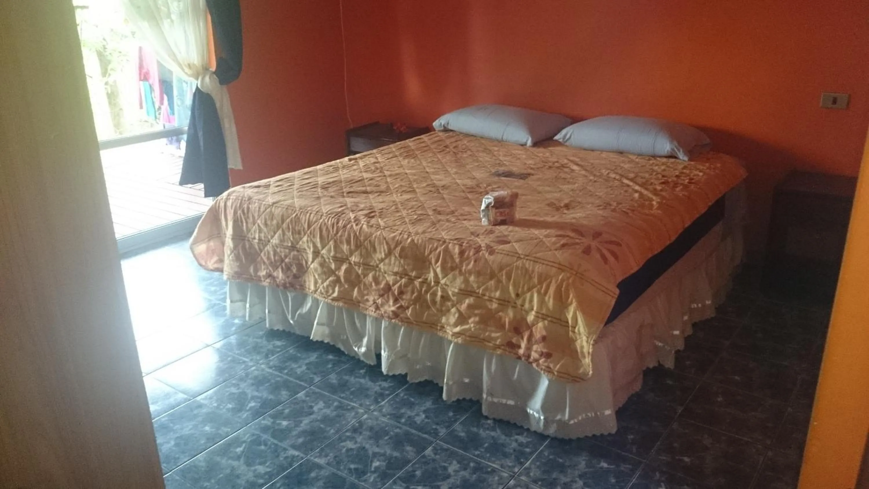 Bed in Kaimana Inn Rapa Nui