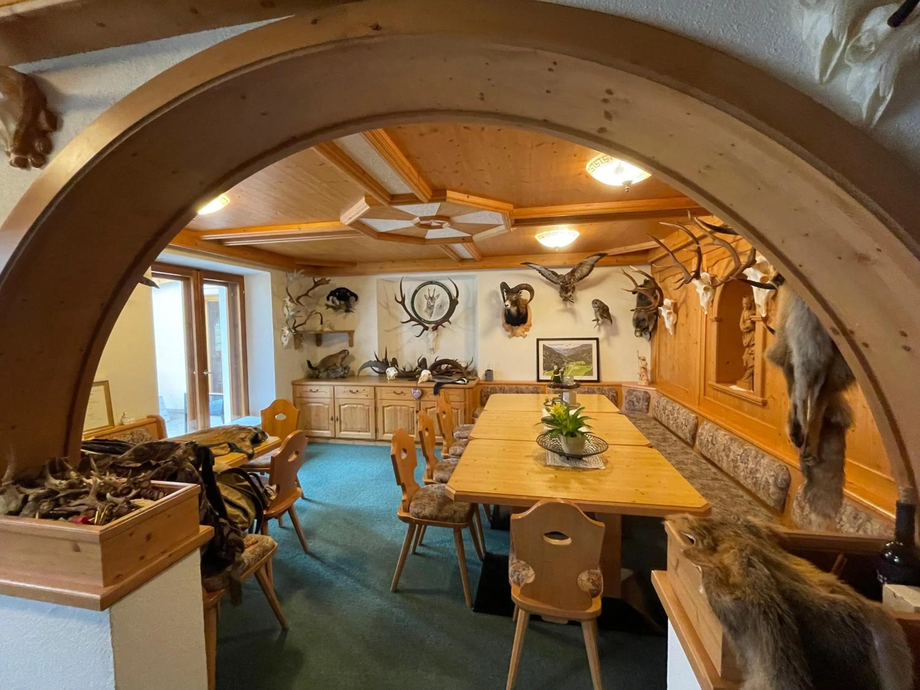 Communal lounge/ TV room in Apart Sonnenheim