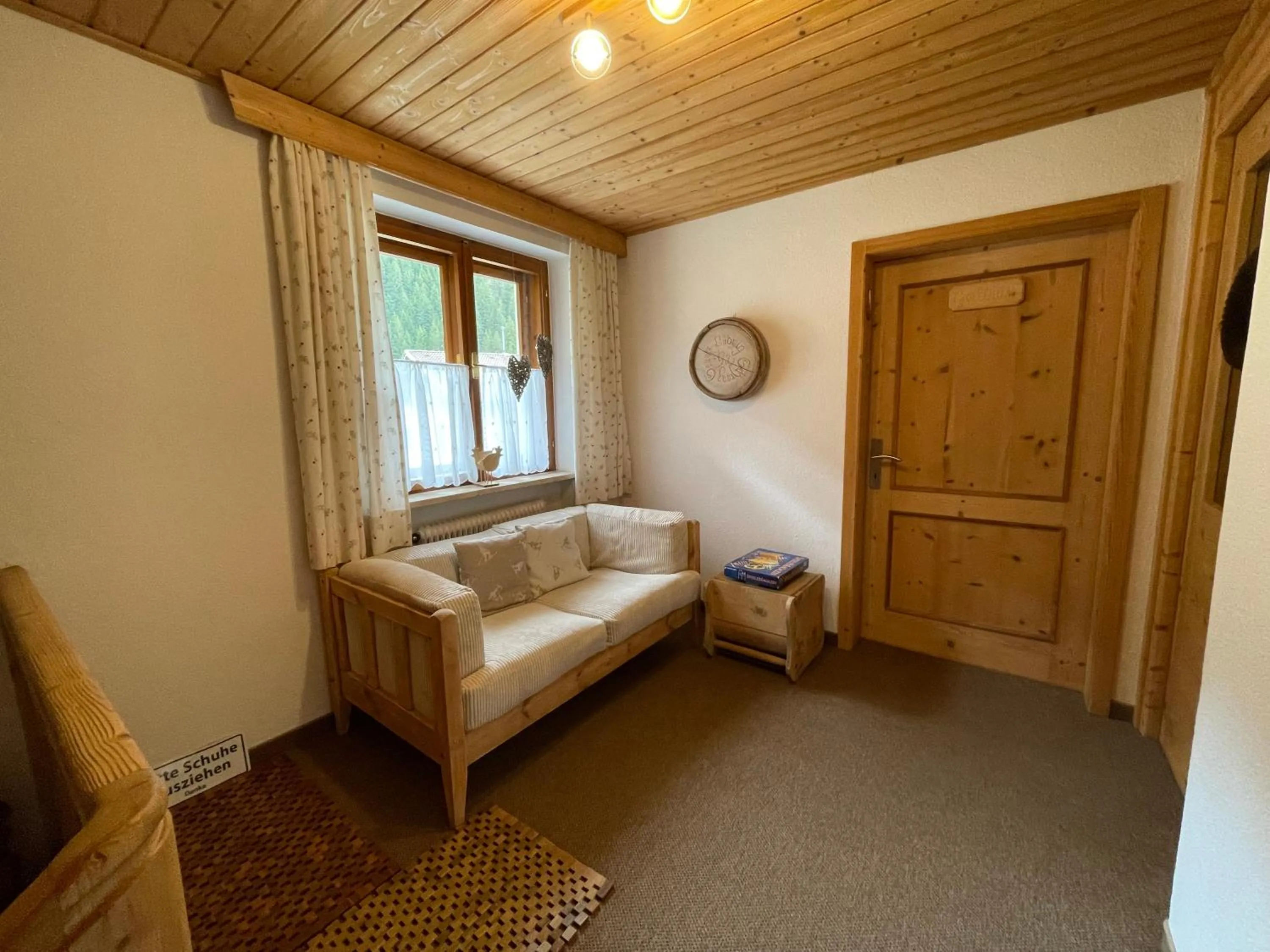 Seating area, Bed in Apart Sonnenheim