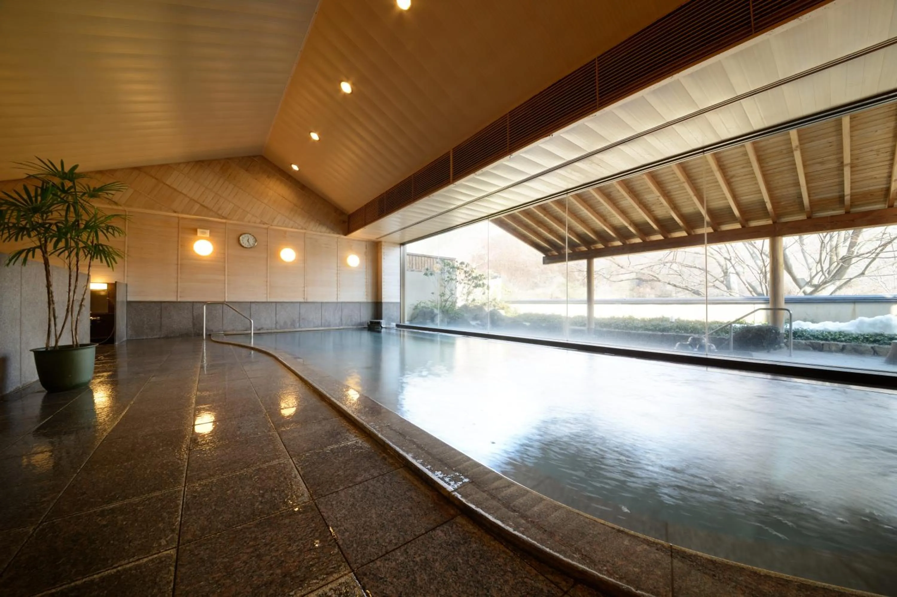Hot Spring Bath in Iizaka Onsen Surikamitei Ohtori