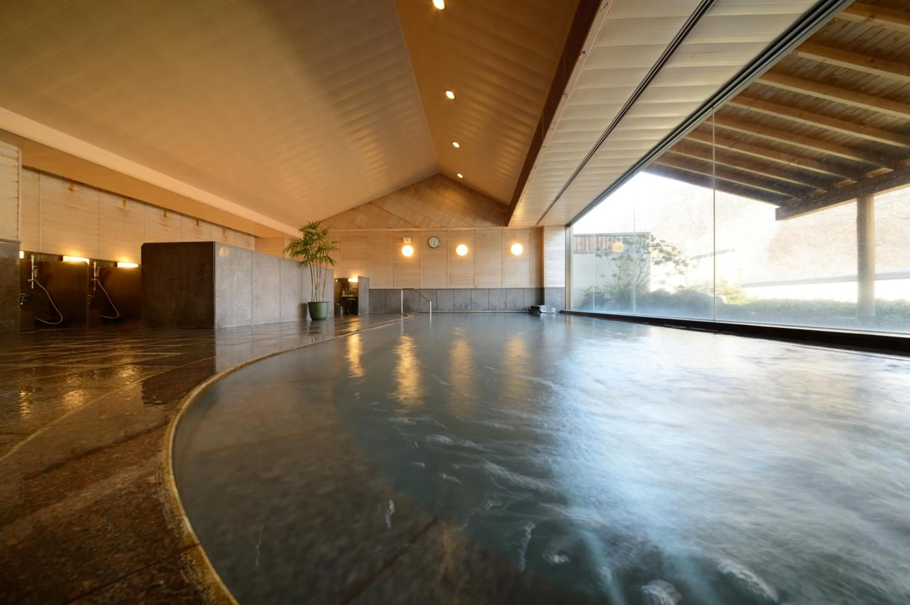 Hot Spring Bath in Iizaka Onsen Surikamitei Ohtori