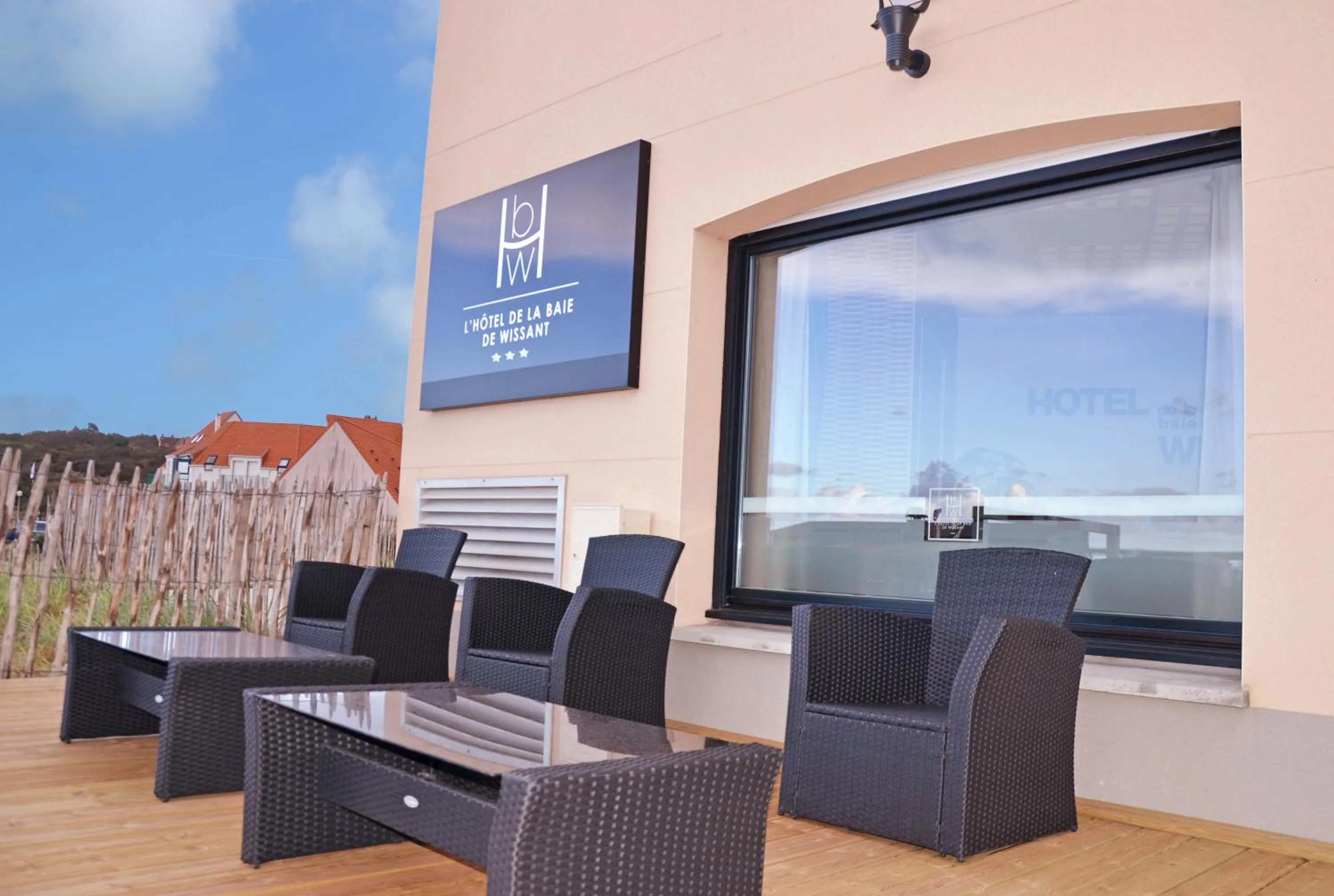 Balcony/Terrace in Logis- Hôtel de la Baie de Wissant & Appartements