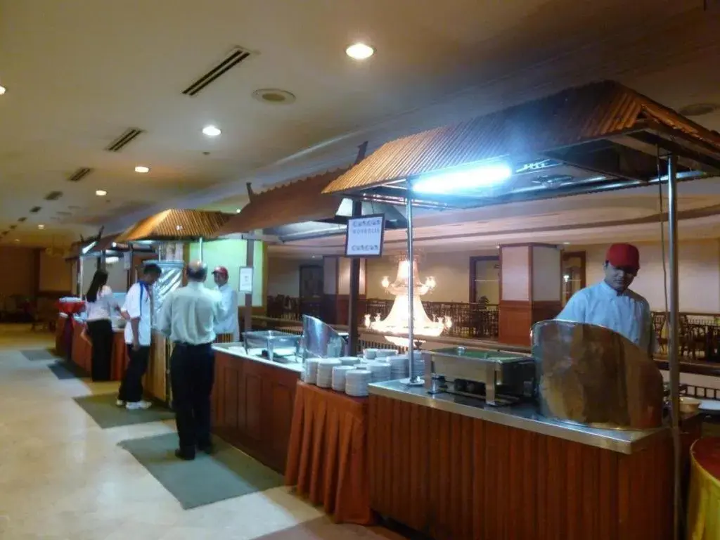 Restaurant/Places to Eat in Gocos Hotel