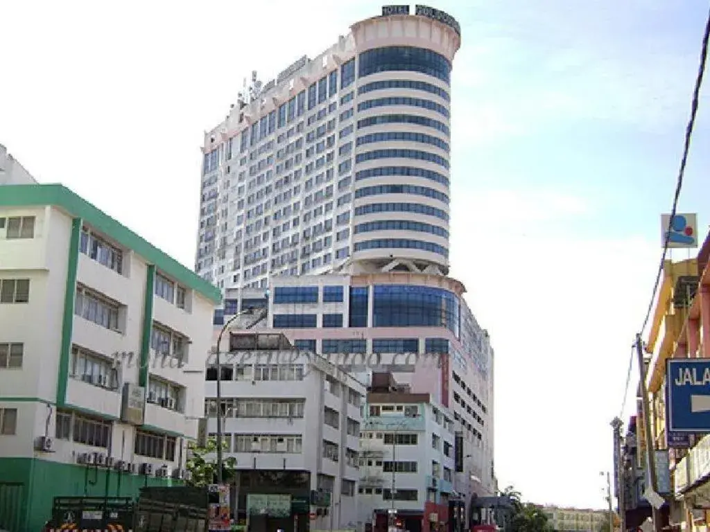 Property Building in Gocos Hotel