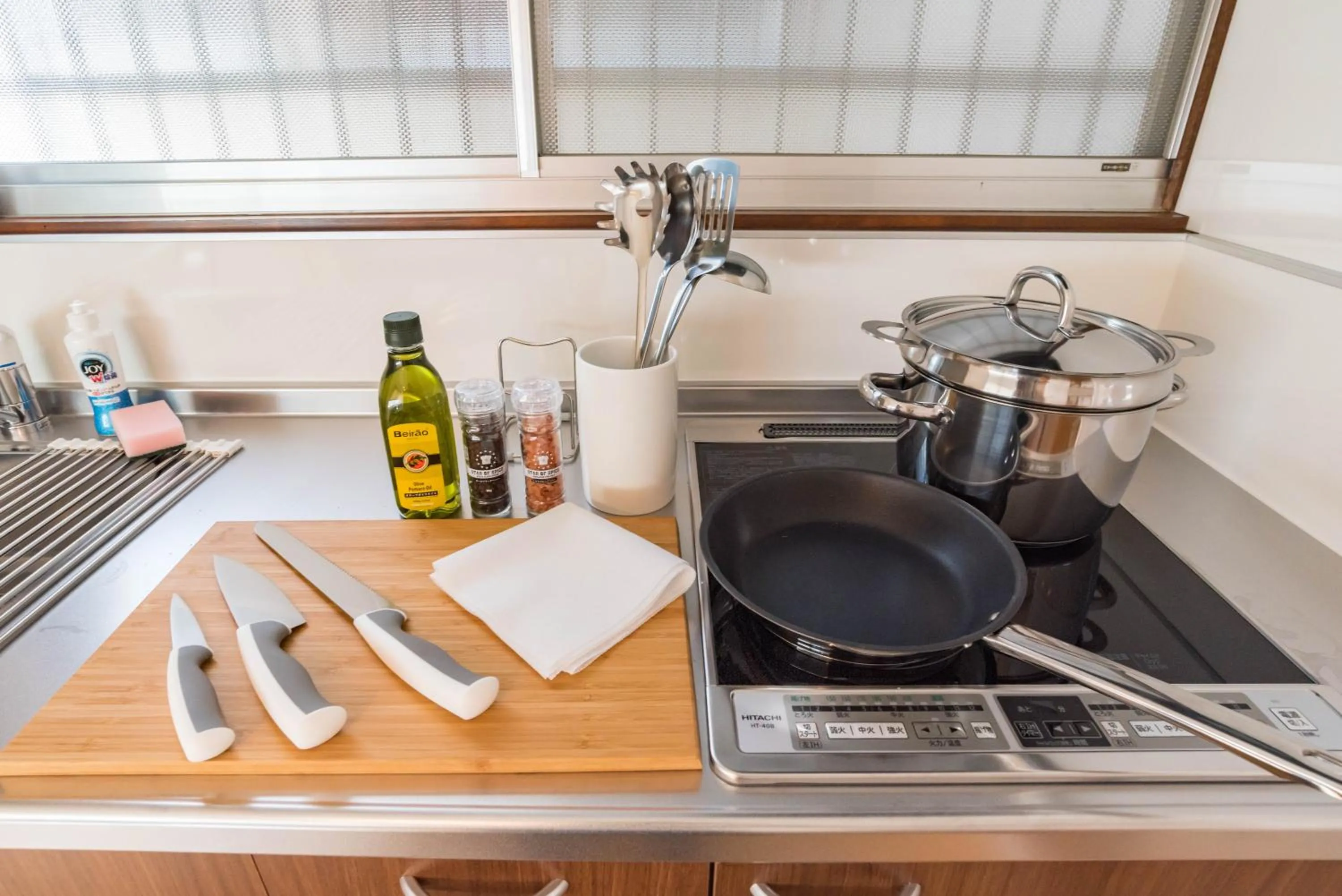 Kitchen or kitchenette in Tino Kawara