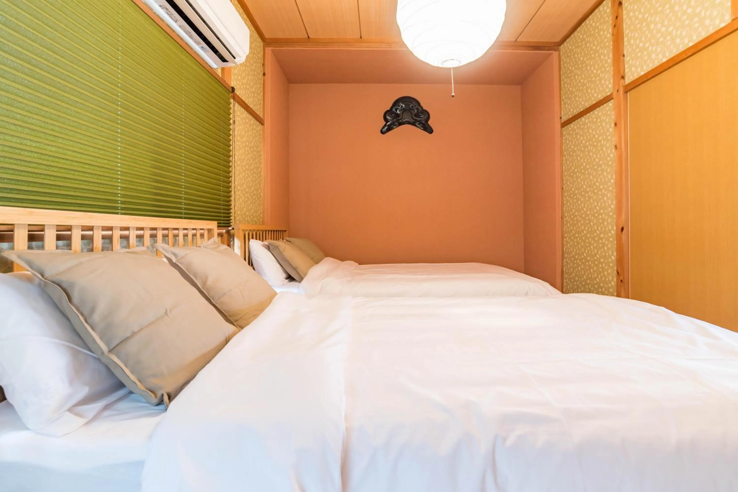 Bedroom, Bed in Tino Kawara