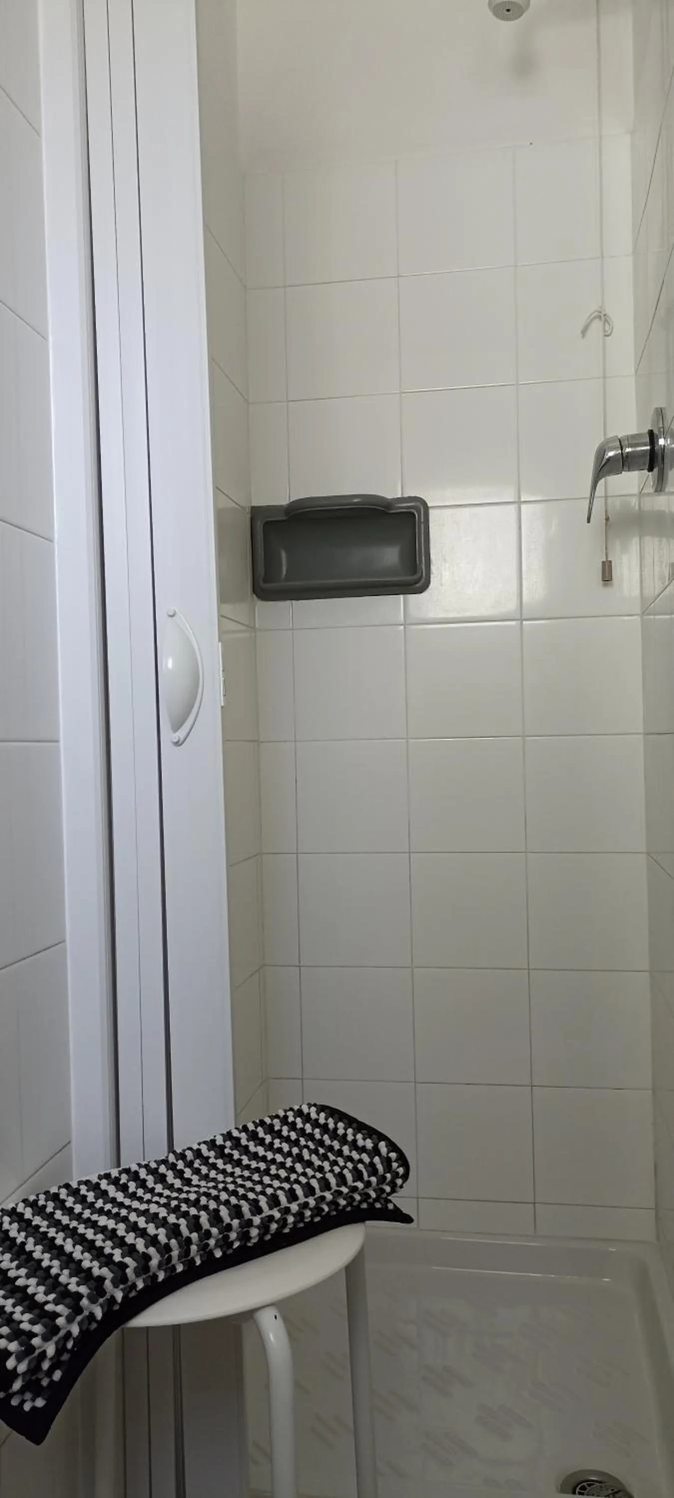 Shower in Hotel VILLA ITALIA B&B