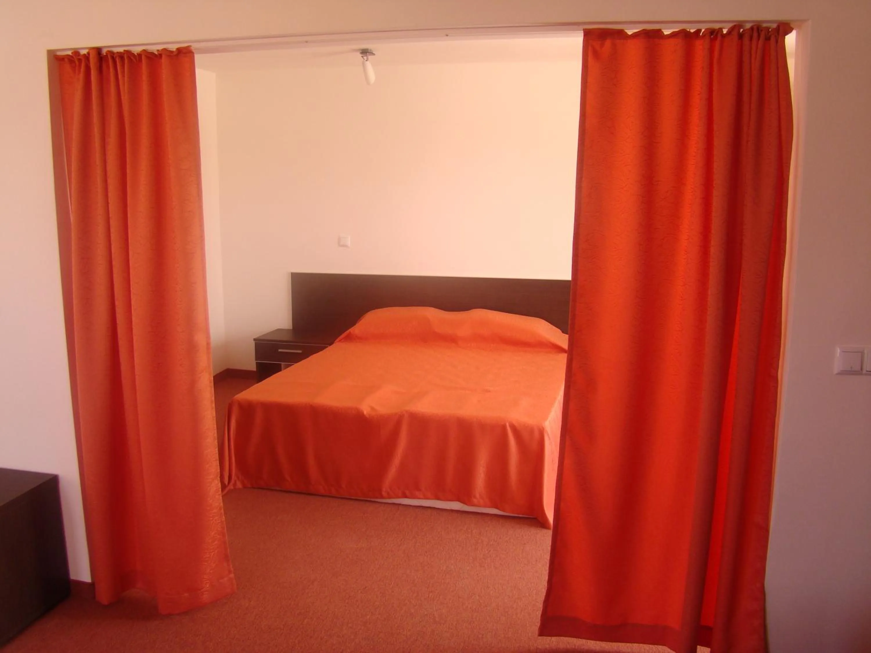 Bedroom, Bed in Hotel Bellisimo