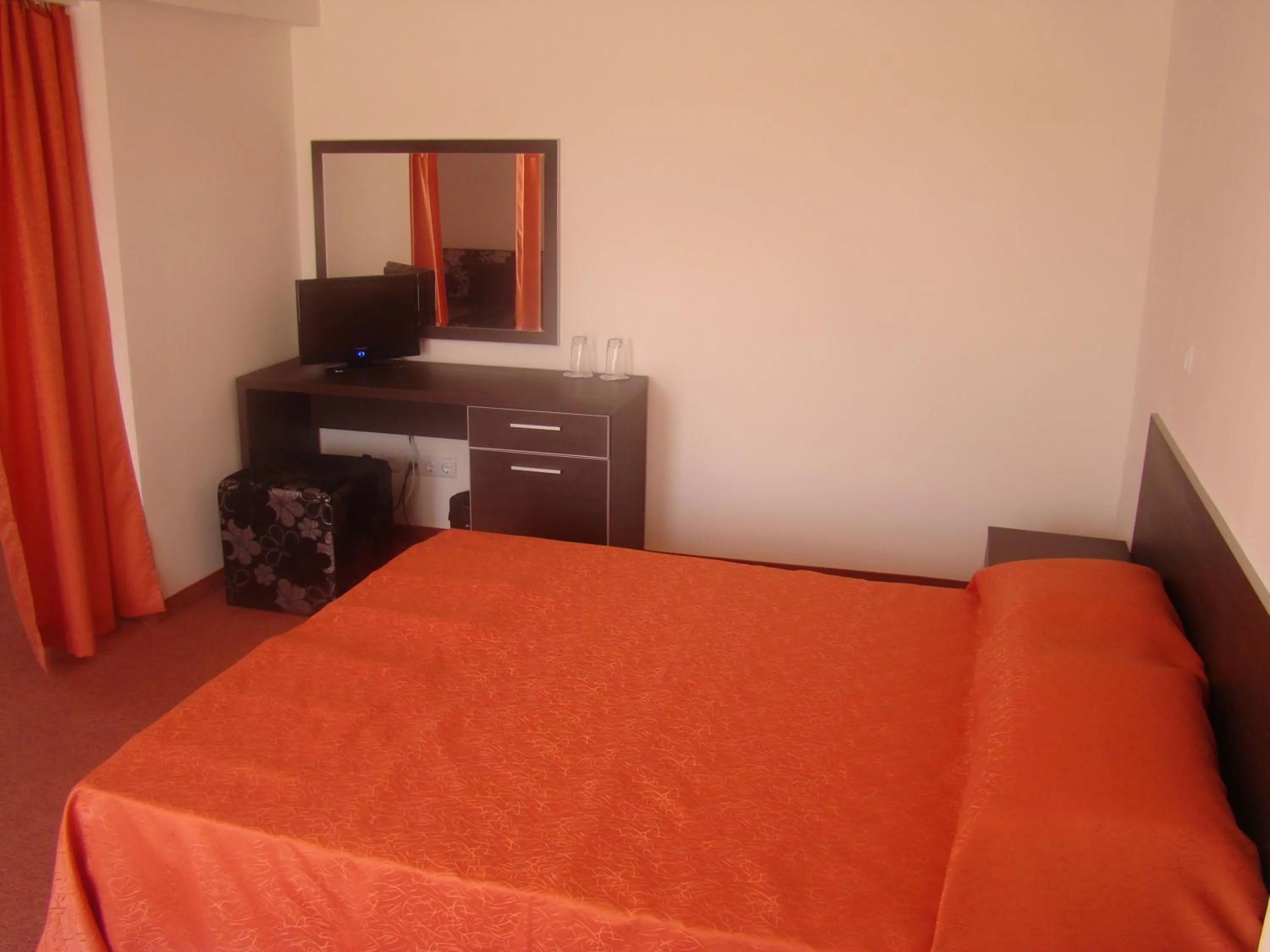 Bedroom, Bed in Hotel Bellisimo