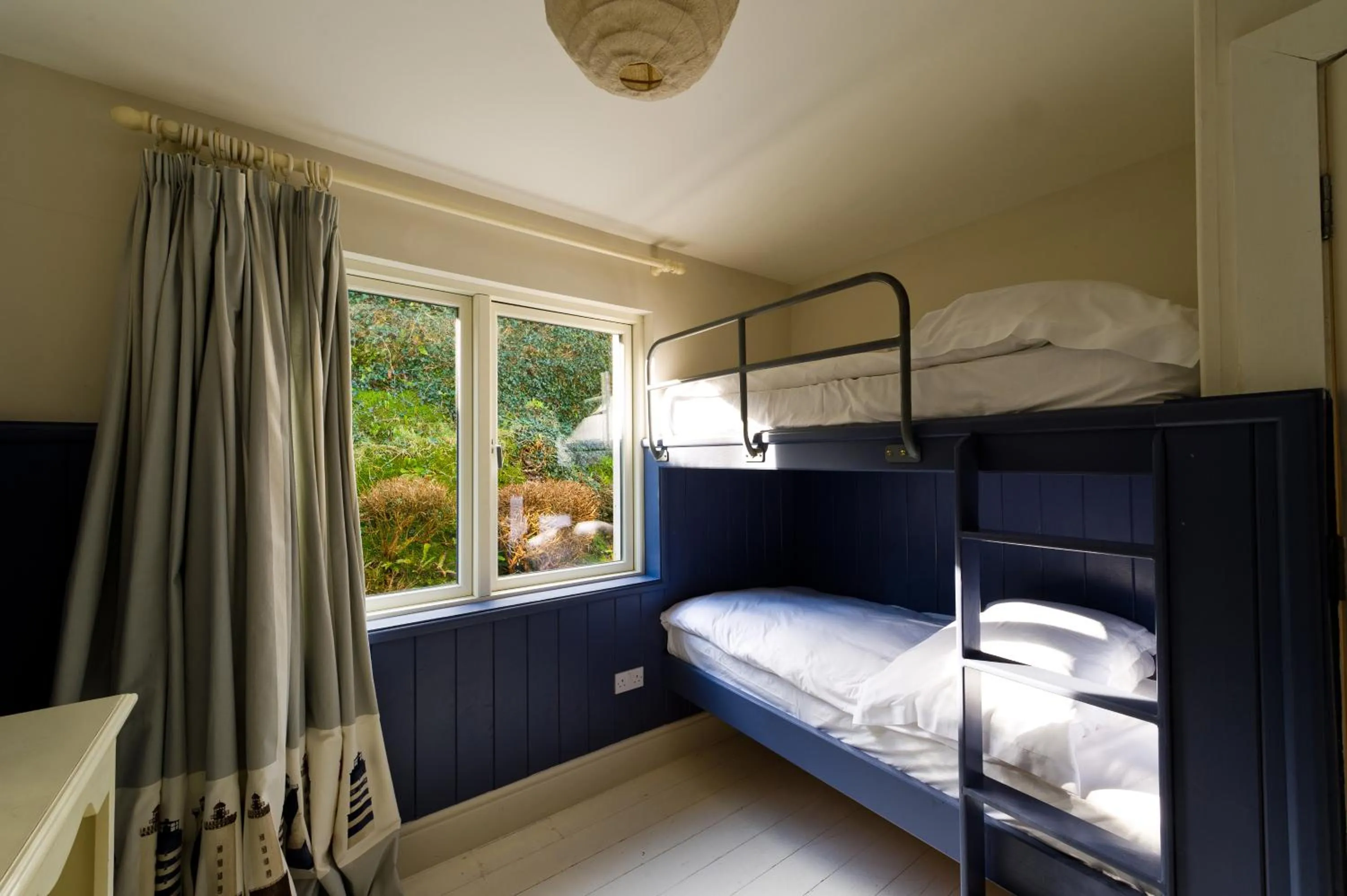 cot, Bed in Cliff House Hotel