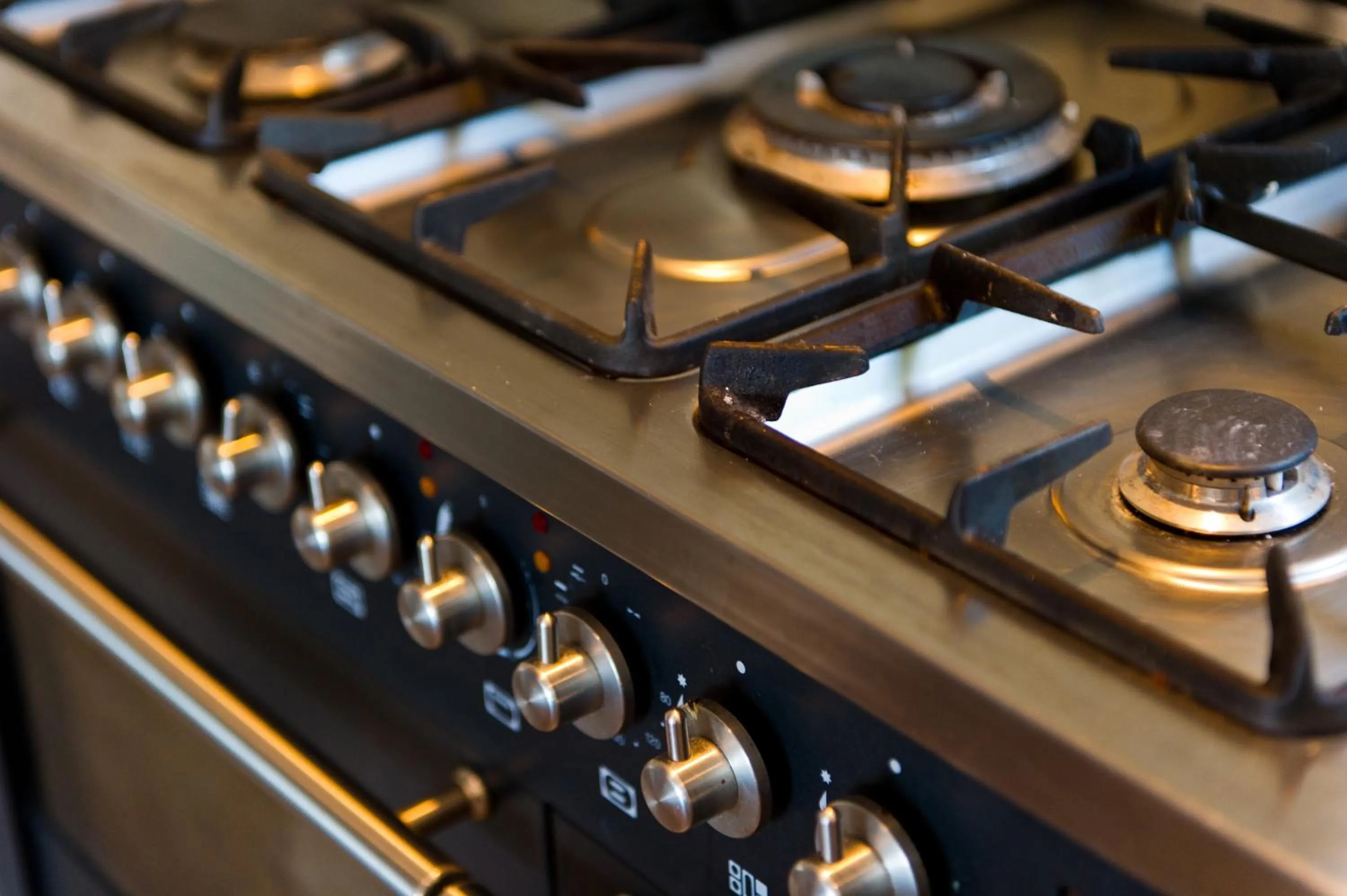 Kitchen or kitchenette in Cliff House Hotel