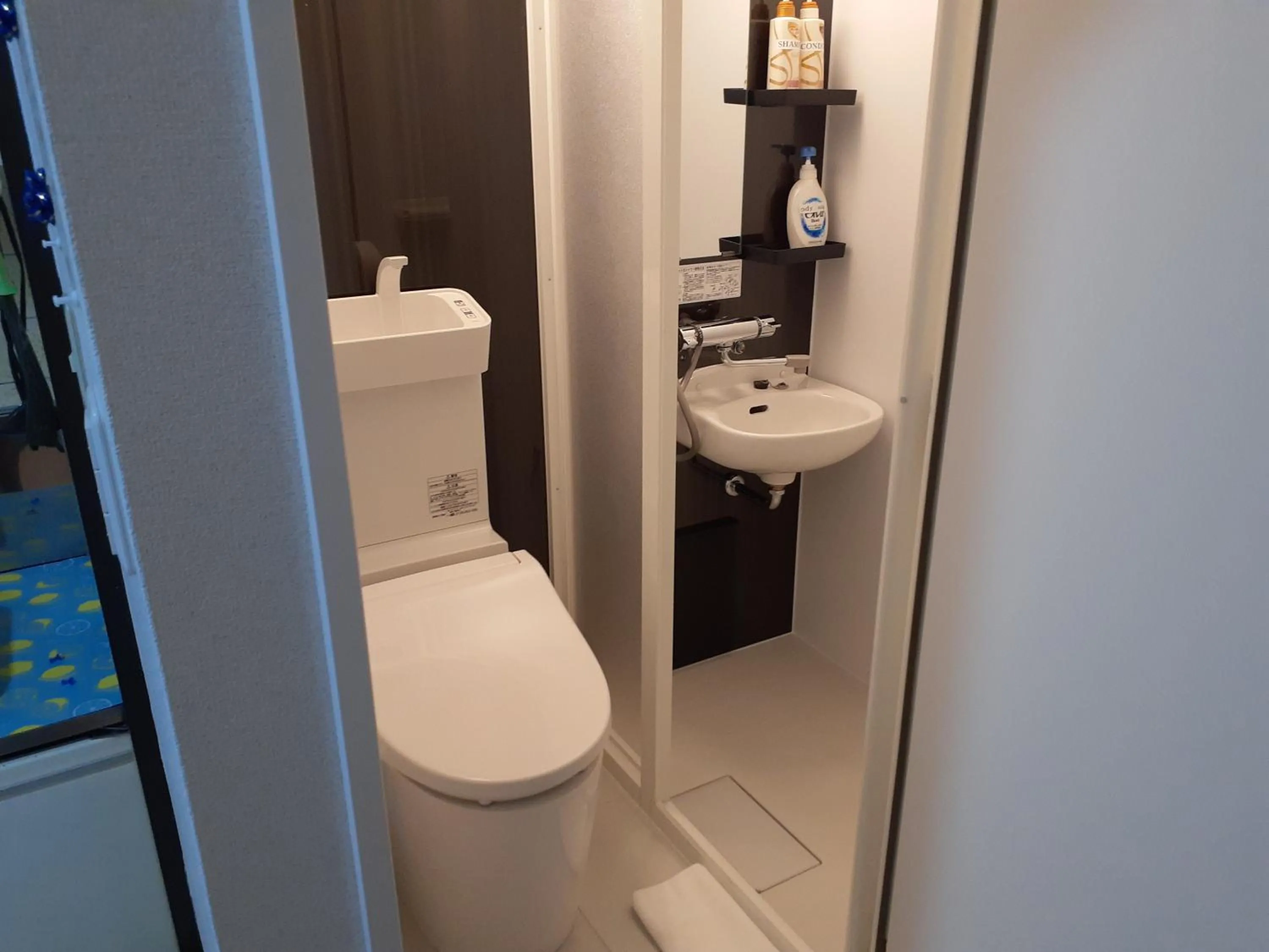 Shower in COCOSTAY Felice