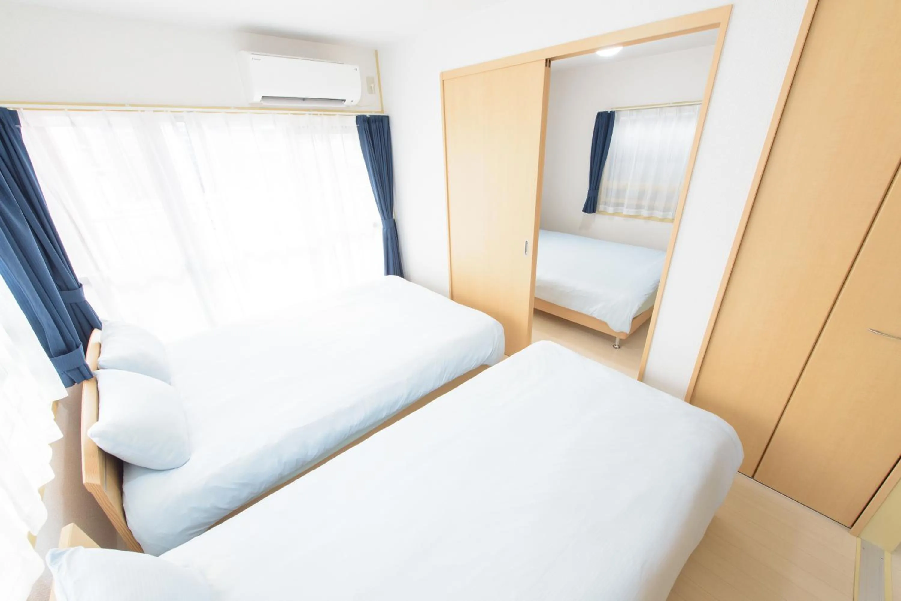 Bed in COCOSTAY Felice