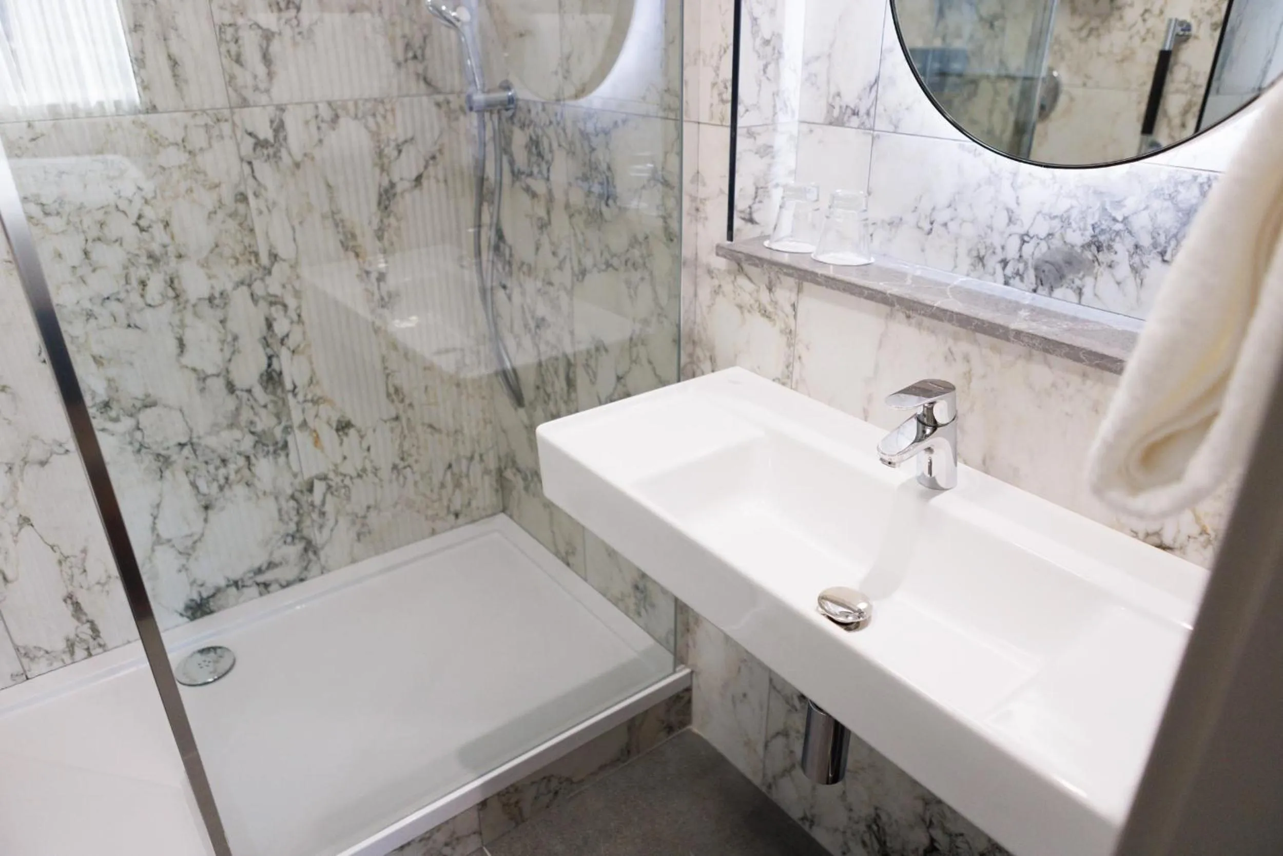 Bathroom in Talbot Hotel Clonmel