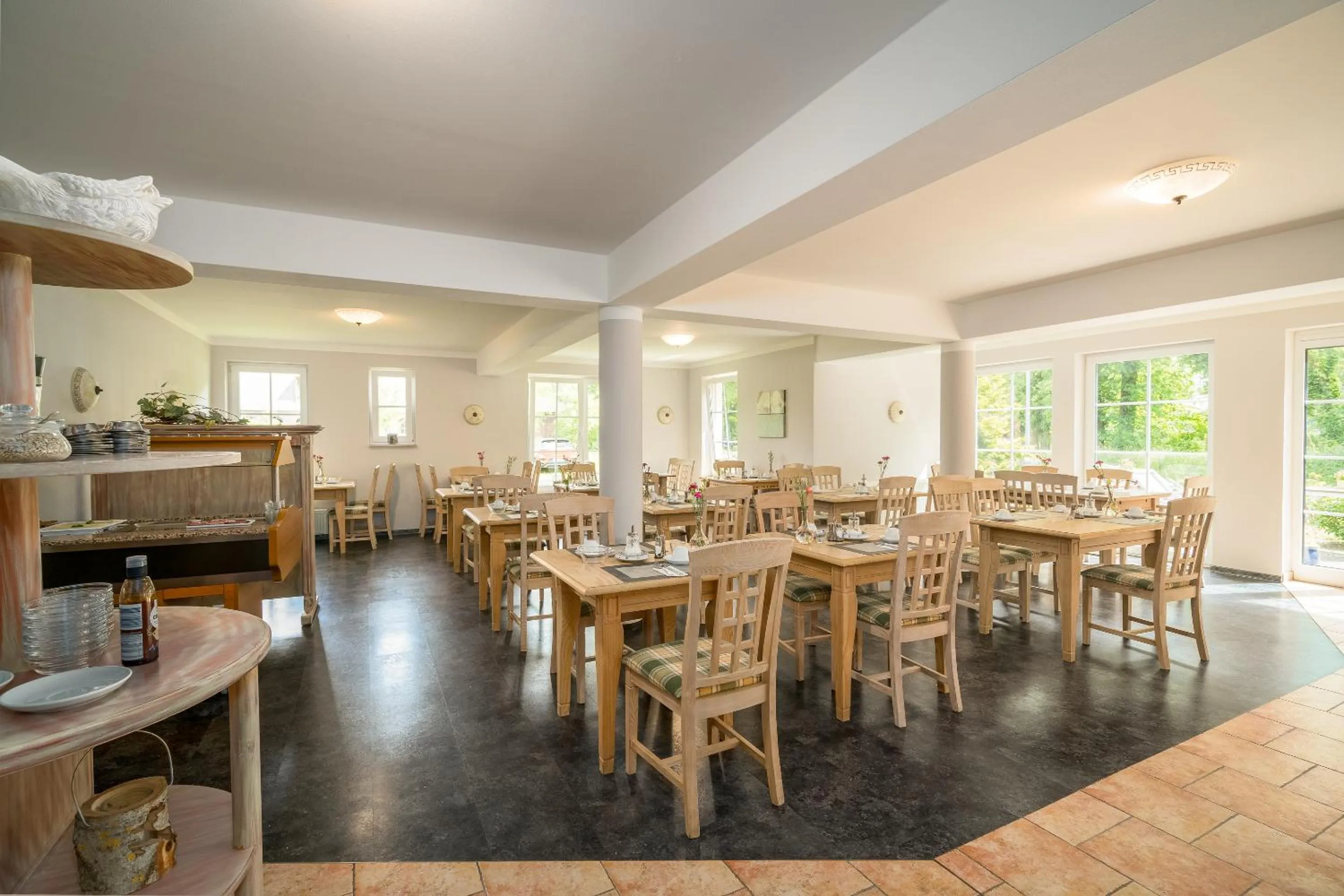 Breakfast in Hotel Müritz-Park