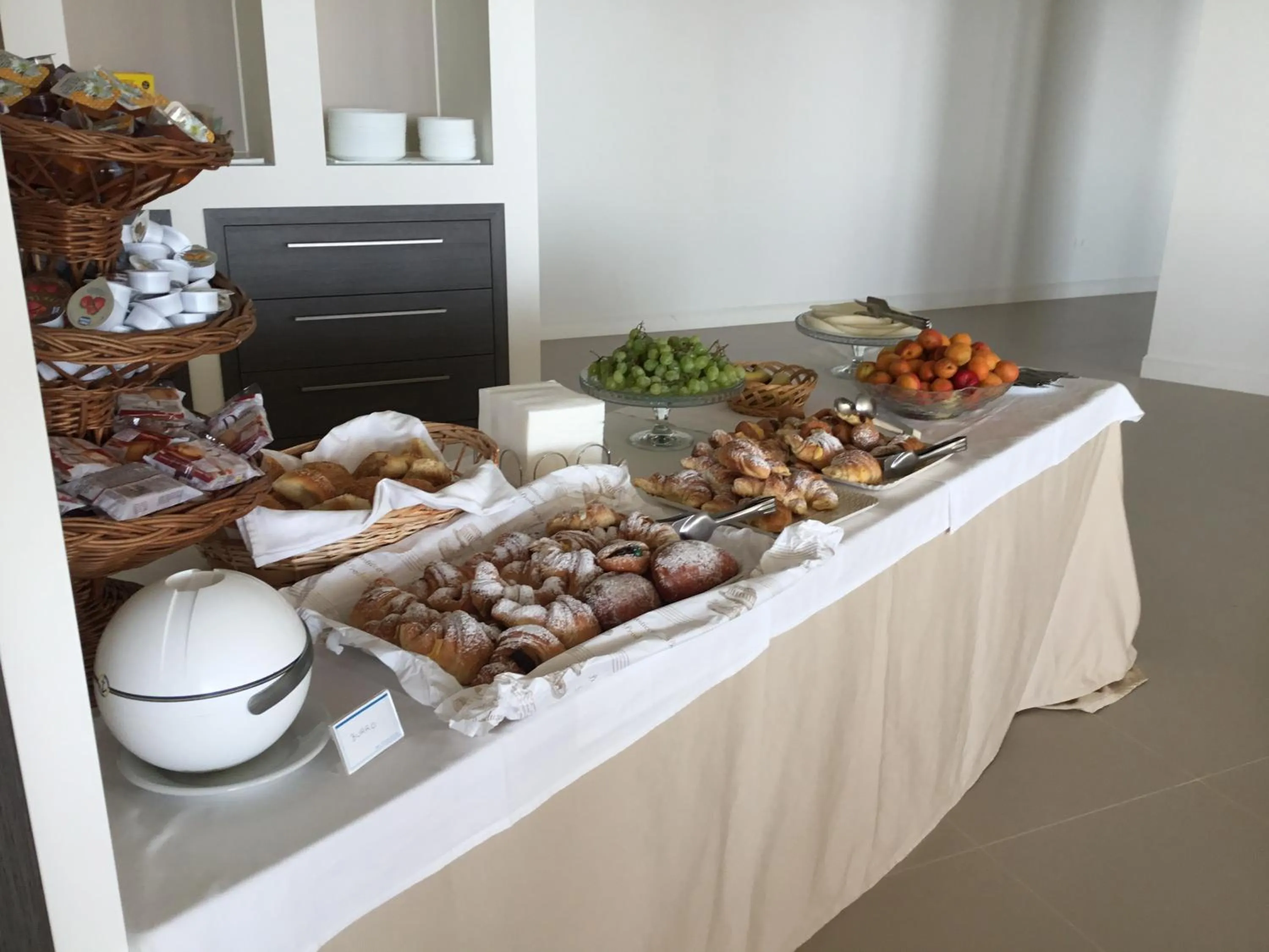 Breakfast in Hotel Vittorio