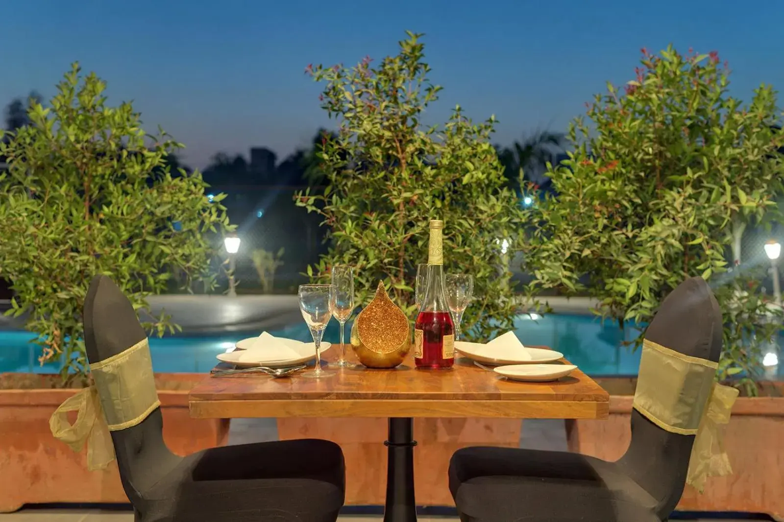 Food and drinks in Viola Beacon Resort, Lonavala Food and drinks in Viola Beacon Resort, Lonavala