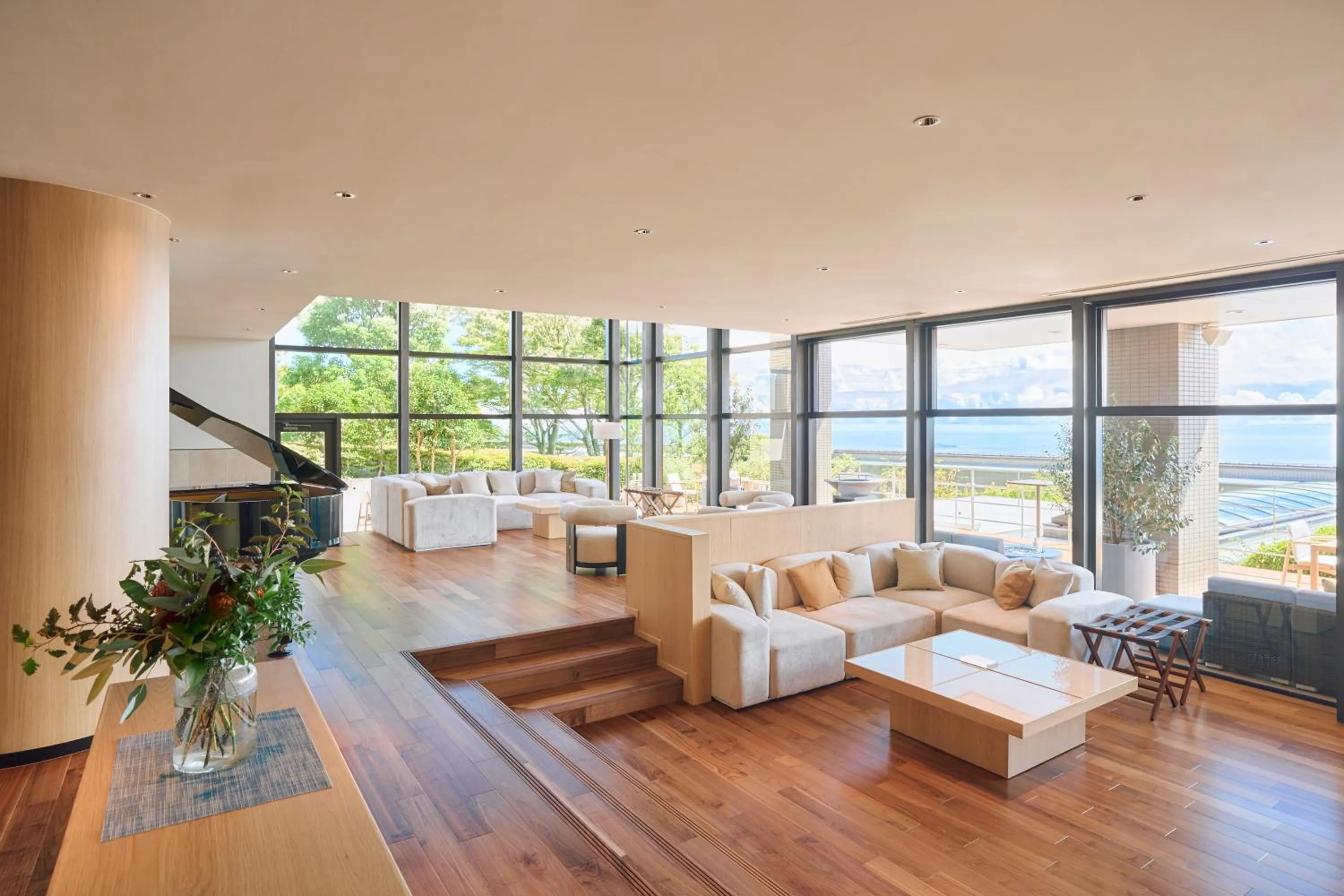 Lobby or reception in Hotel Grand Bach Atami Crescendo