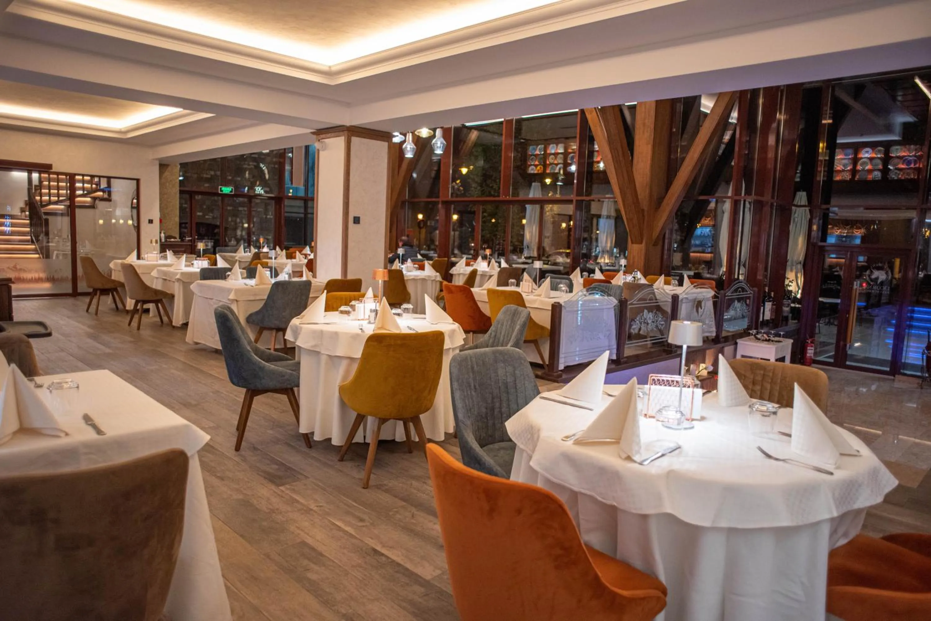 Restaurant/places to eat in Hotel Anda