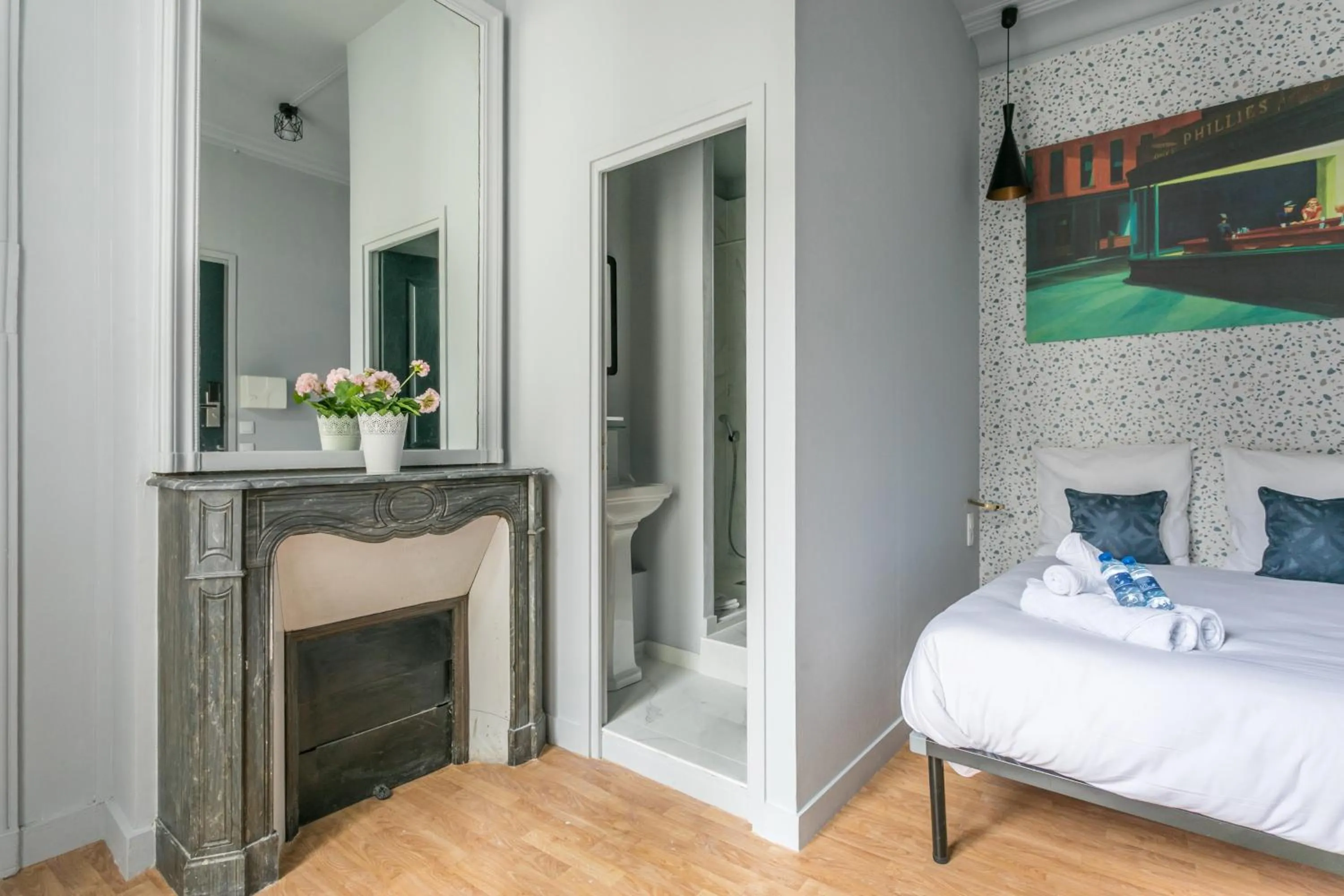 Living room, Bed in WS Saint-Lazare - Opera