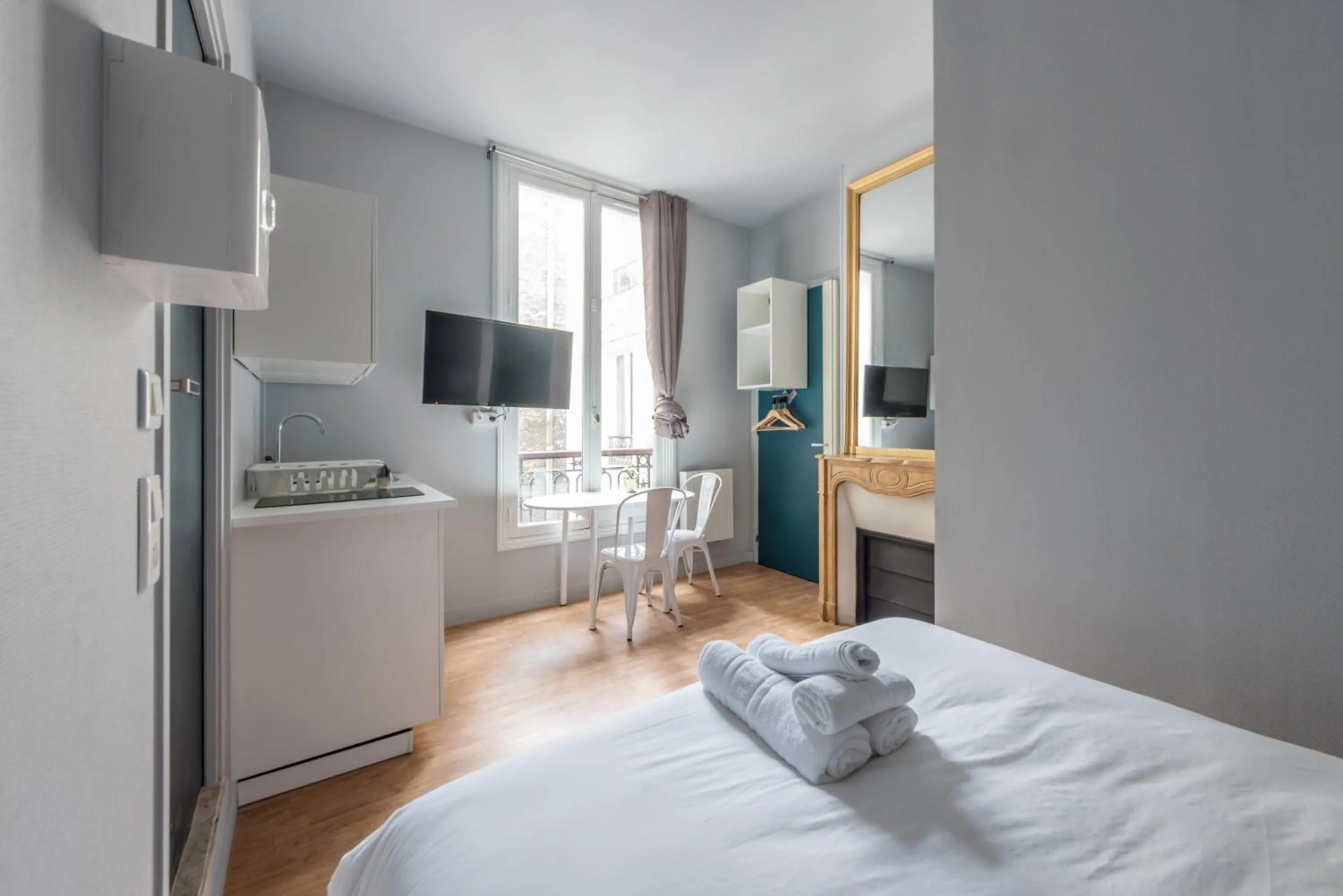 Bedroom, Bed in WS Saint-Lazare - Opera