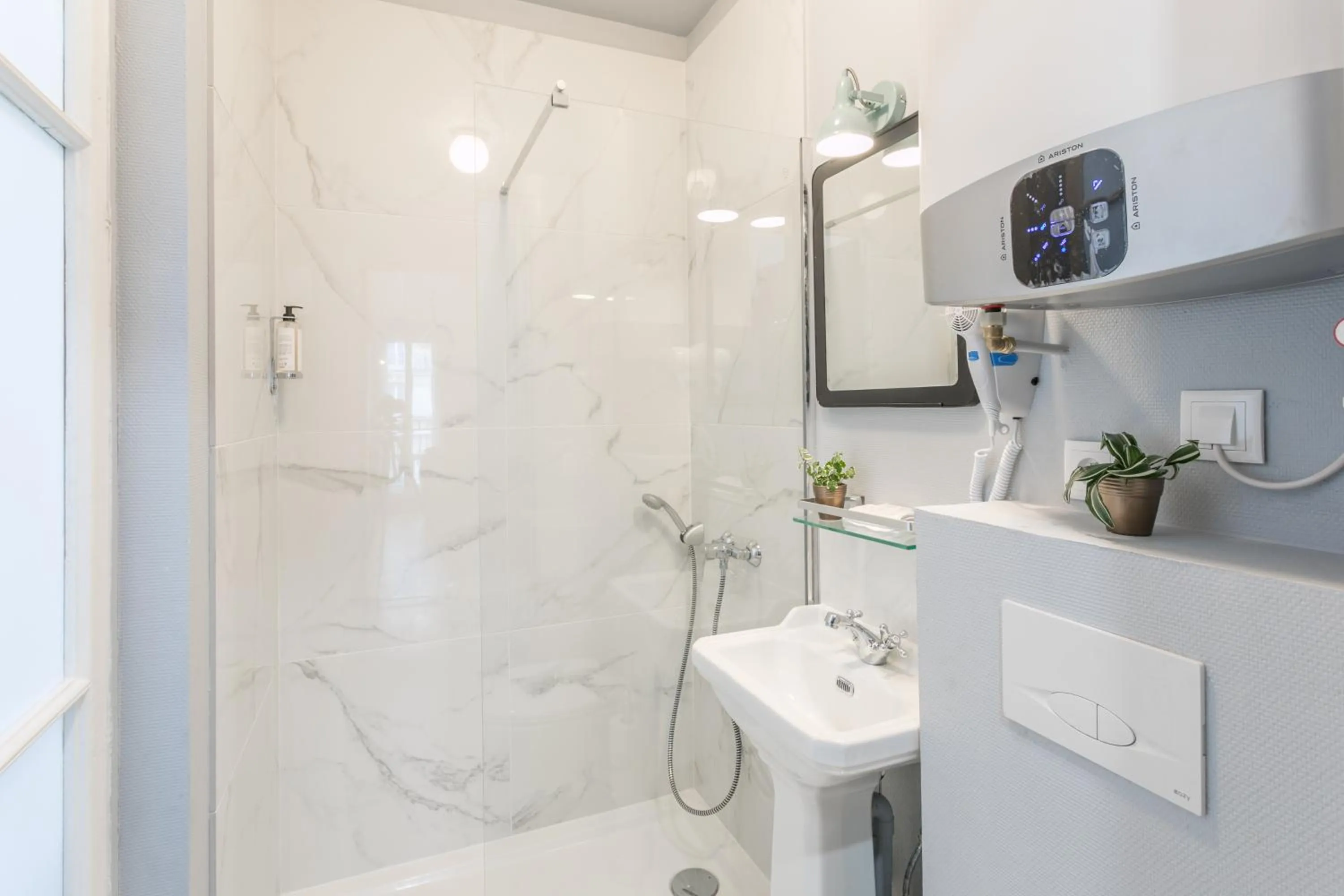 Bathroom in WS Saint-Lazare - Opera