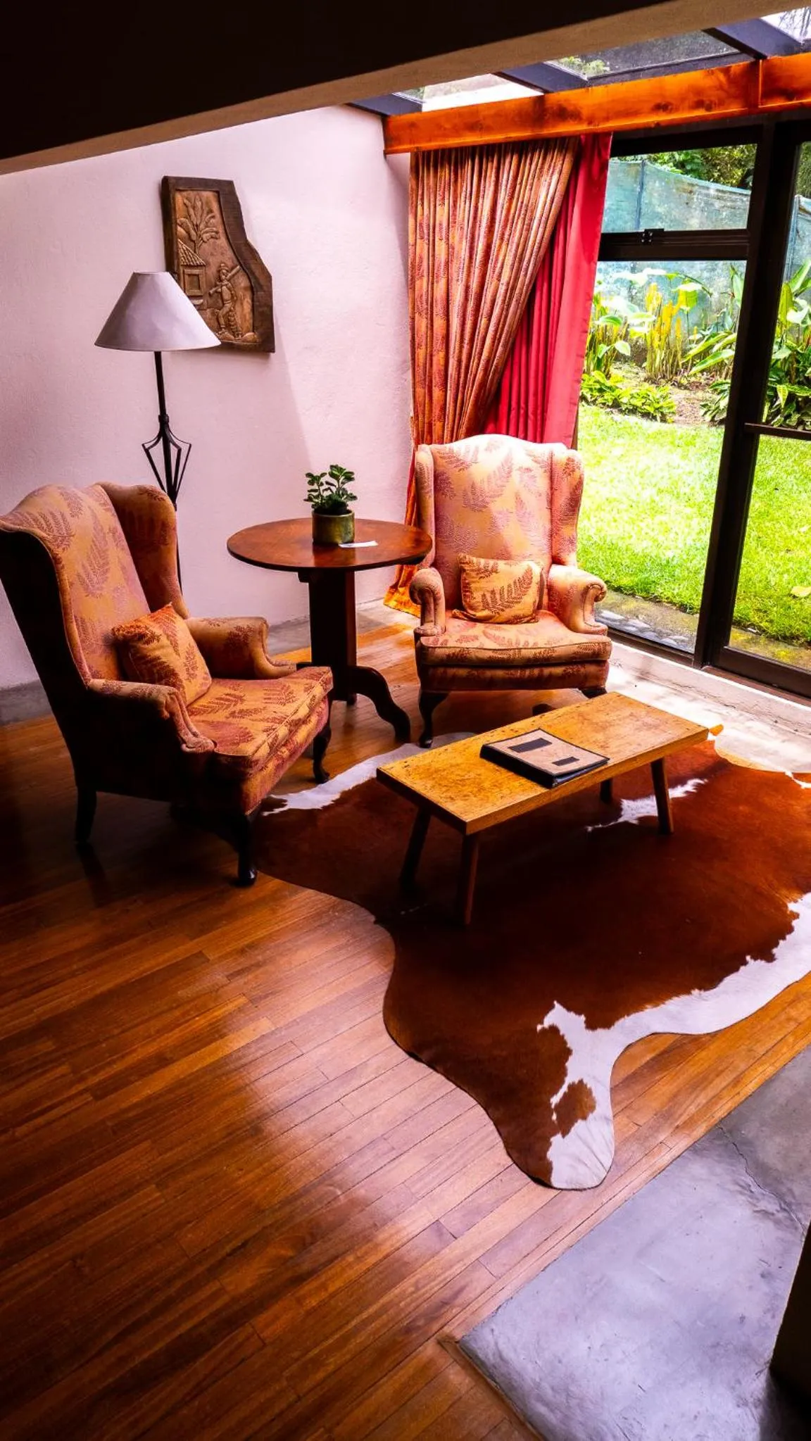 Living room in Poas Volcano Lodge
