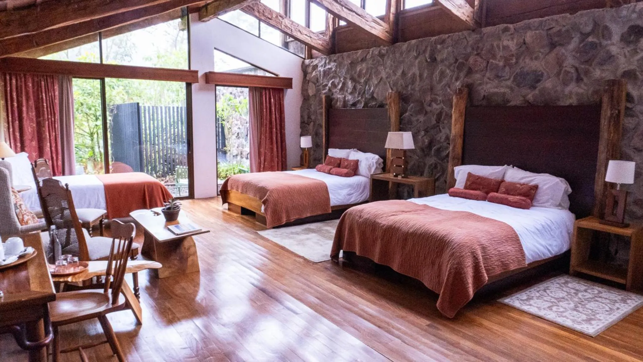 Bedroom, Bed in Poas Volcano Lodge
