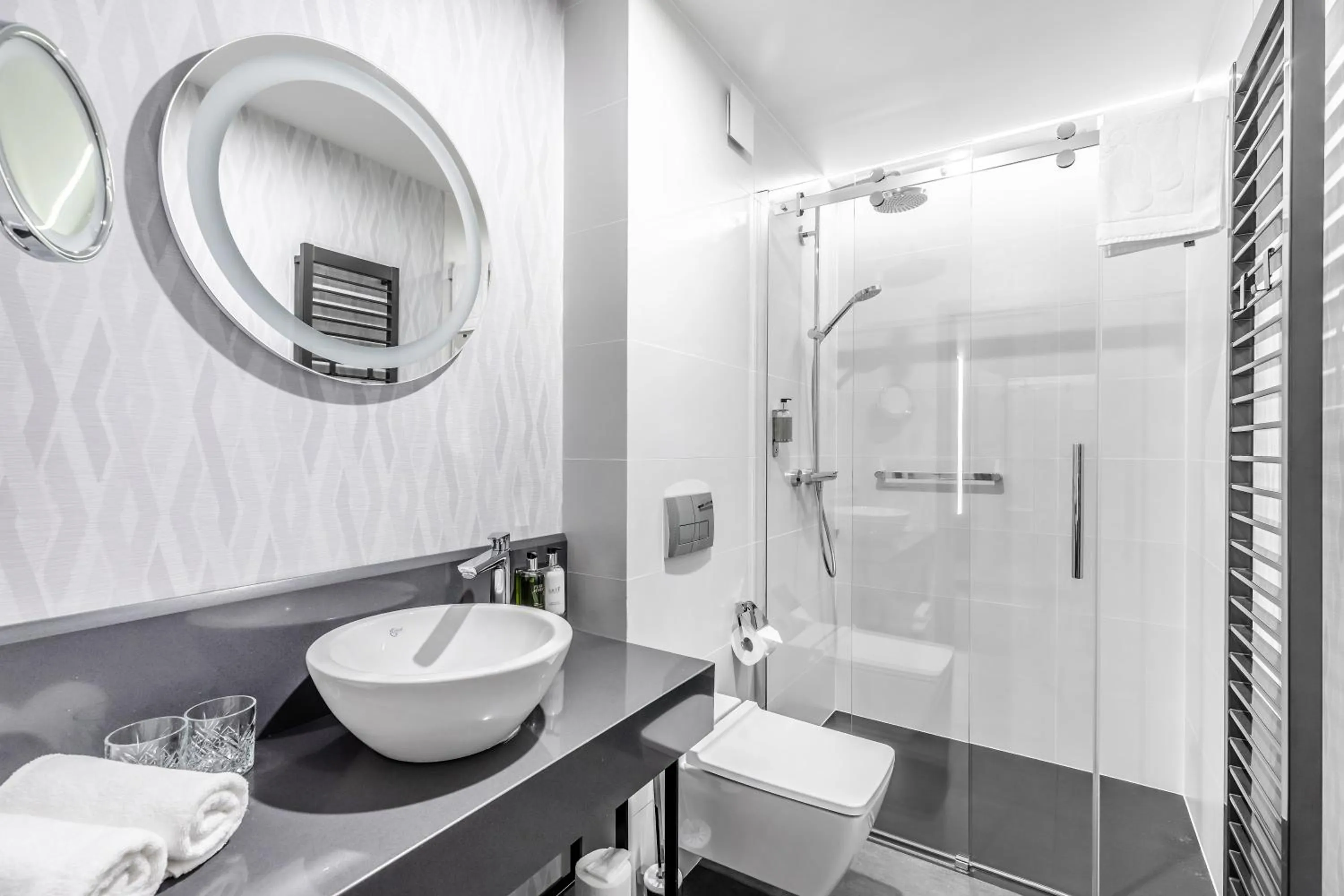 Shower in Hotel Traugutta3